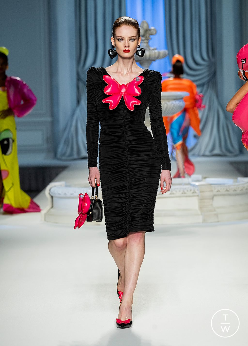 Fashion Week Milan Spring/Summer 2023 look 48 from the Moschino collection womenswear