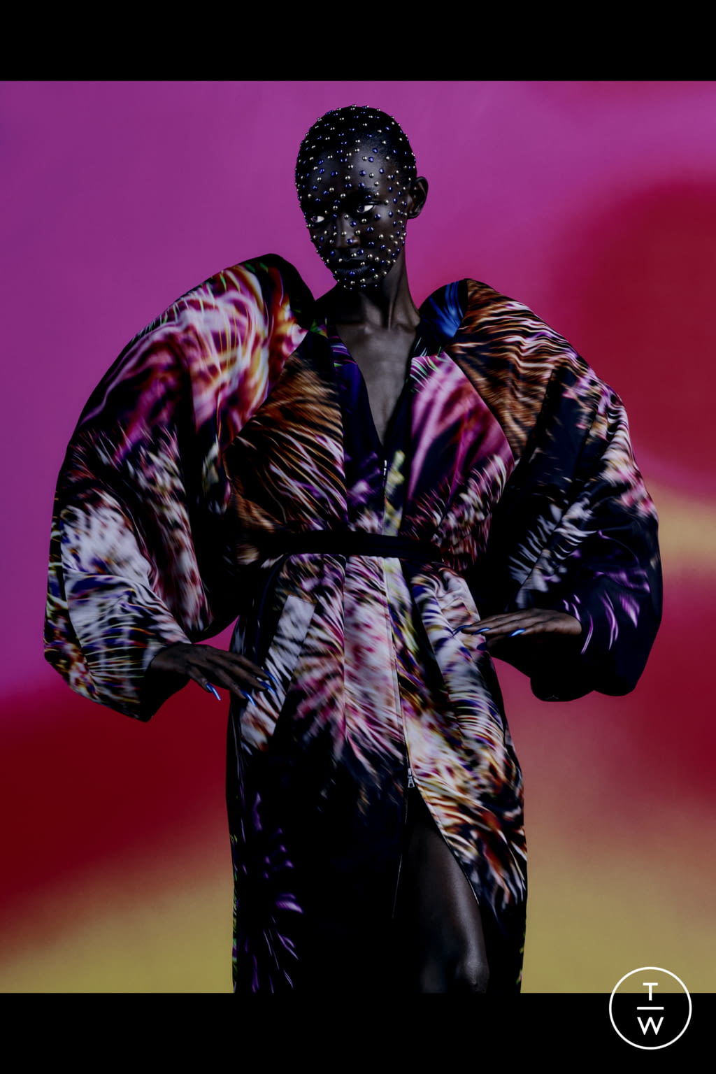 Fashion Week Paris Spring/Summer 2022 look 48 from the Dries Van Noten collection 女装