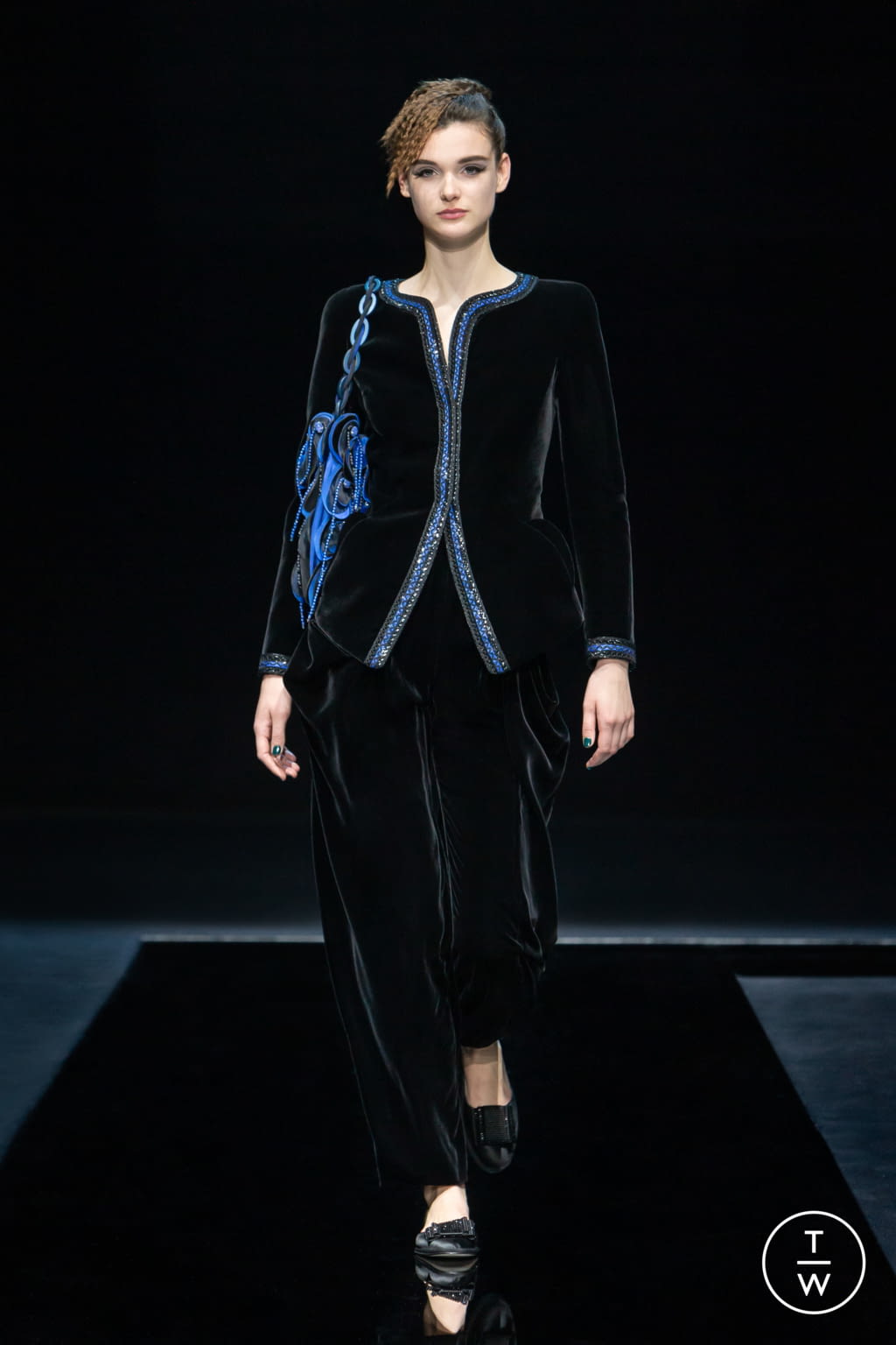 Fashion Week Milan Fall/Winter 2021 look 49 from the Giorgio Armani collection womenswear