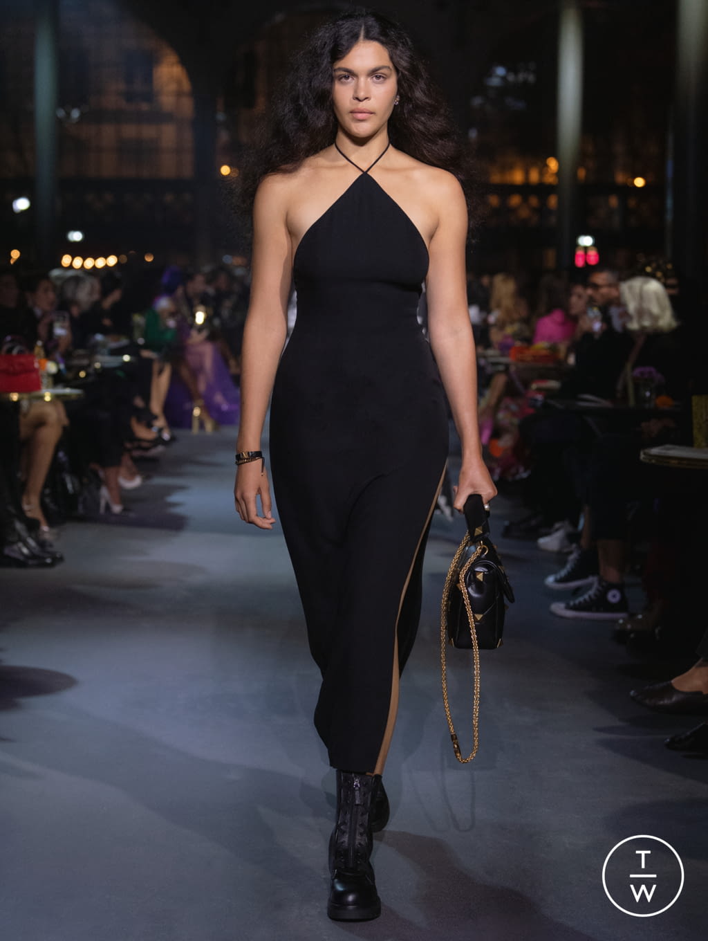 Fashion Week Paris Spring/Summer 2022 look 49 de la collection Valentino womenswear