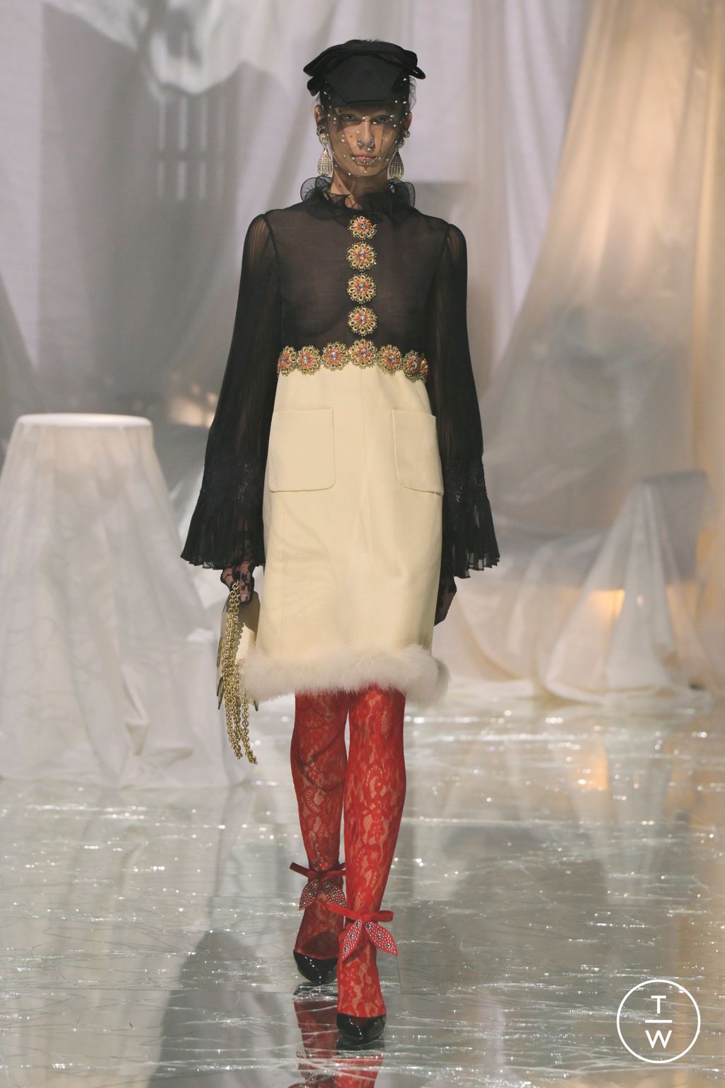 Fashion Week Paris Spring/Summer 2025 look 49 from the Valentino collection womenswear