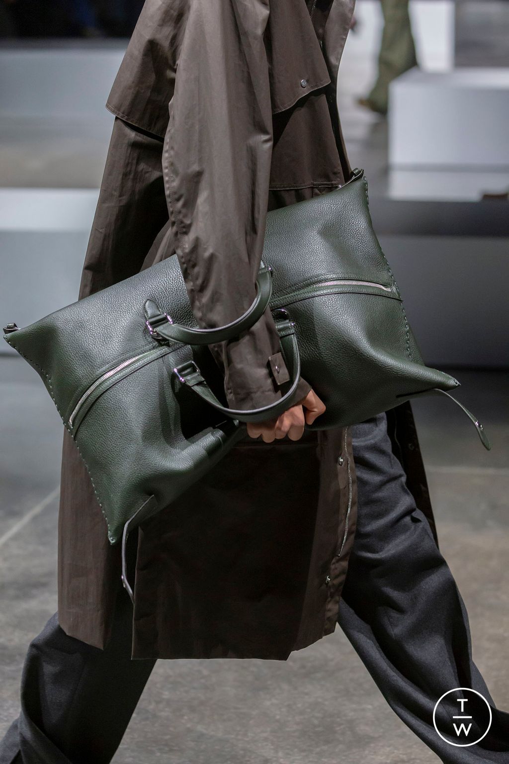Fashion Week Paris Fall/Winter 2024 look 30 from the Fendi collection menswear accessories