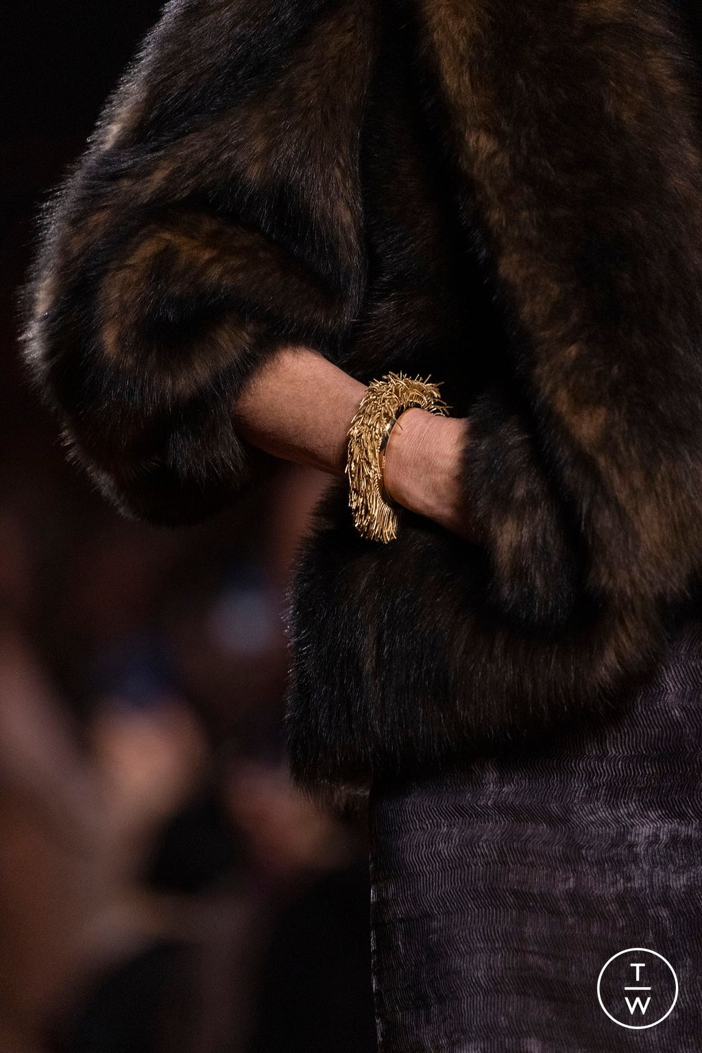 Fashion Week Milan Fall/Winter 2025 look 10 from the Fendi collection 女装配饰