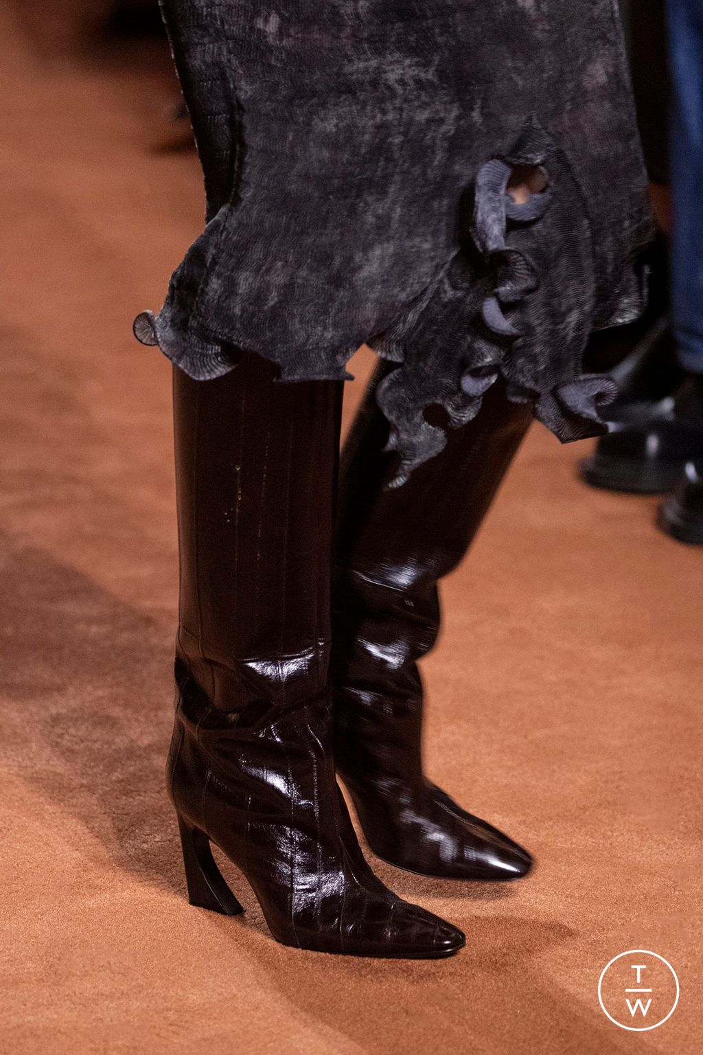 Fashion Week Milan Fall/Winter 2025 look 12 from the Fendi collection 女装配饰