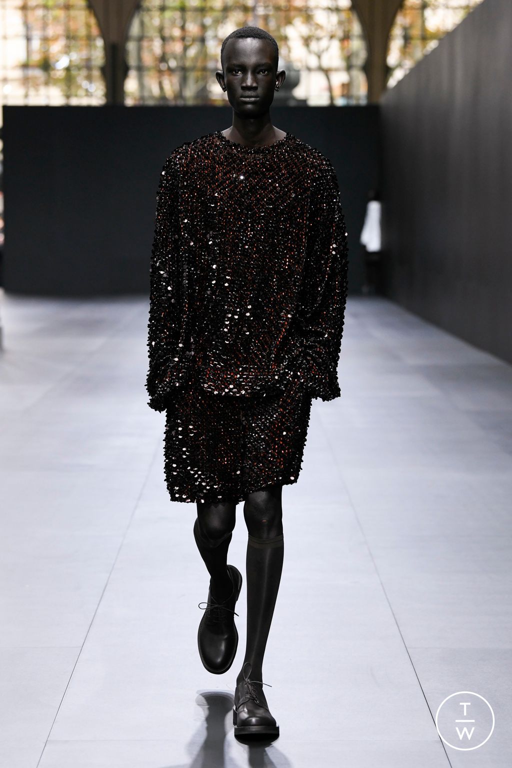 Fashion Week Paris Spring/Summer 2023 look 47 from the Valentino collection 女装