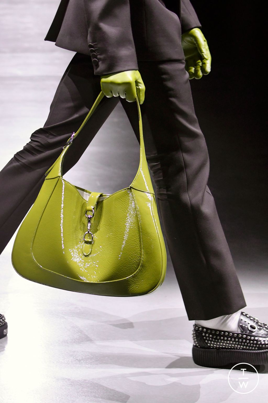 Fashion Week Milan Fall/Winter 2024 look 4 from the Gucci collection menswear accessories