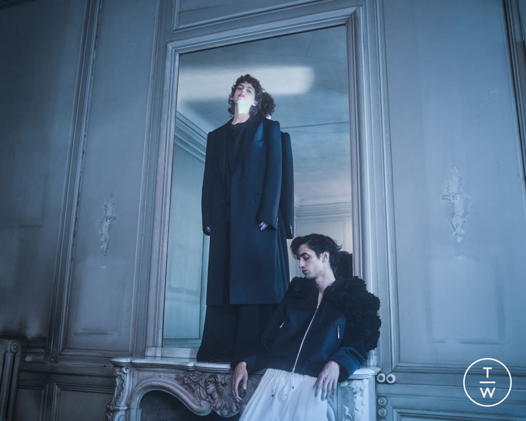 Fashion Week Paris Fall/Winter 2022 look 6 de la collection Dries Van Noten menswear