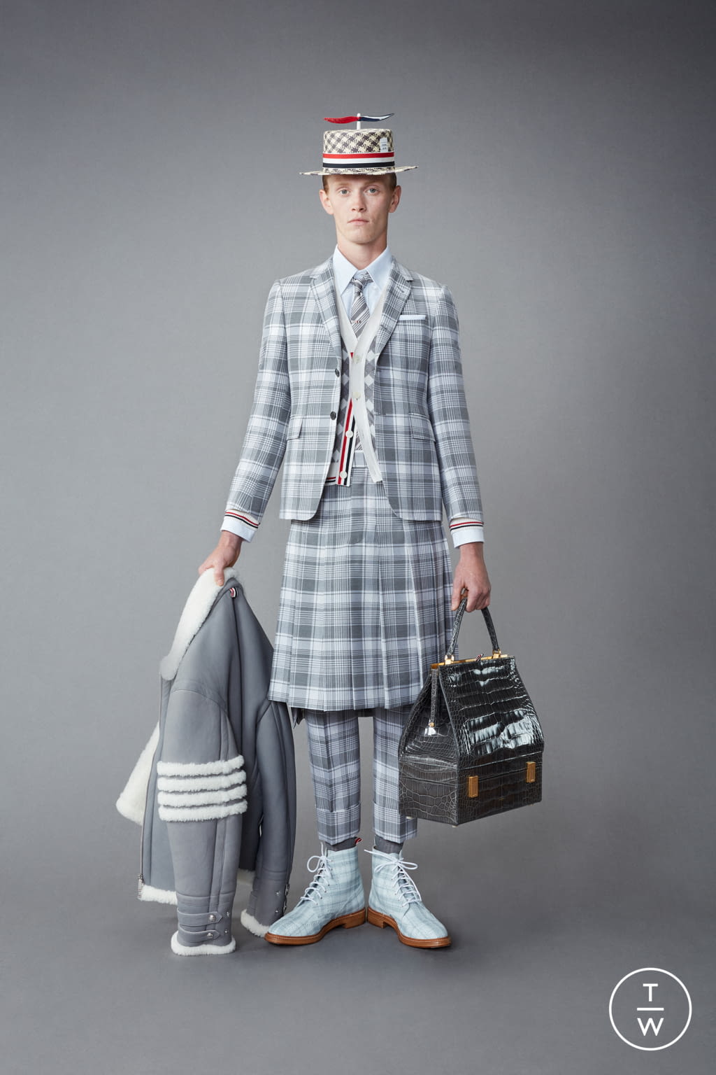 Fashion Week Paris Resort 2022 look 5 from the Thom Browne collection menswear