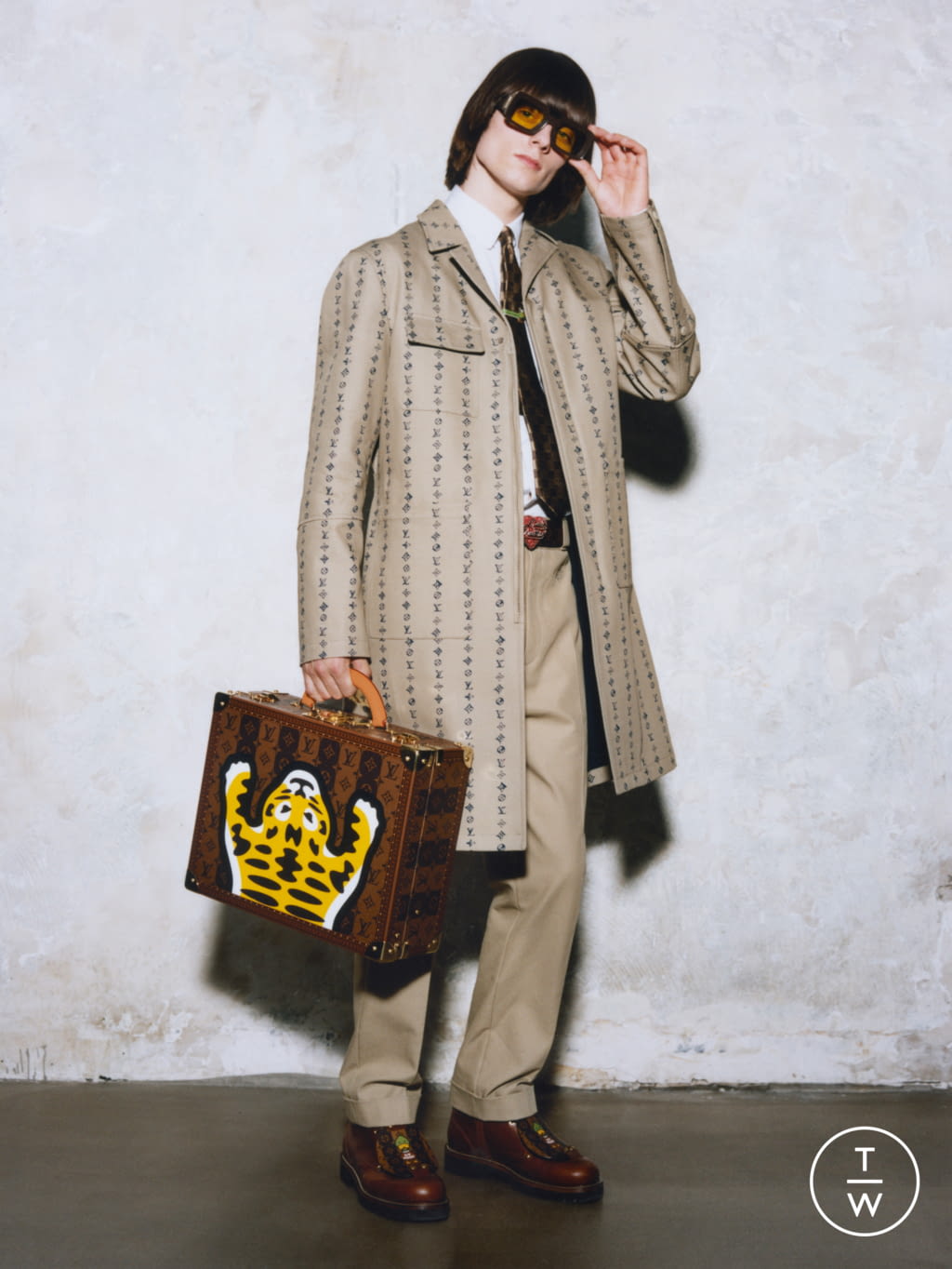 Fashion Week Paris Resort 2022 look 10 from the Louis Vuitton collection menswear