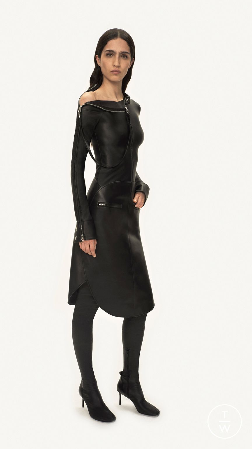 Fashion Week Paris Pre-Fall 2025 look 5 from the Courrèges collection womenswear