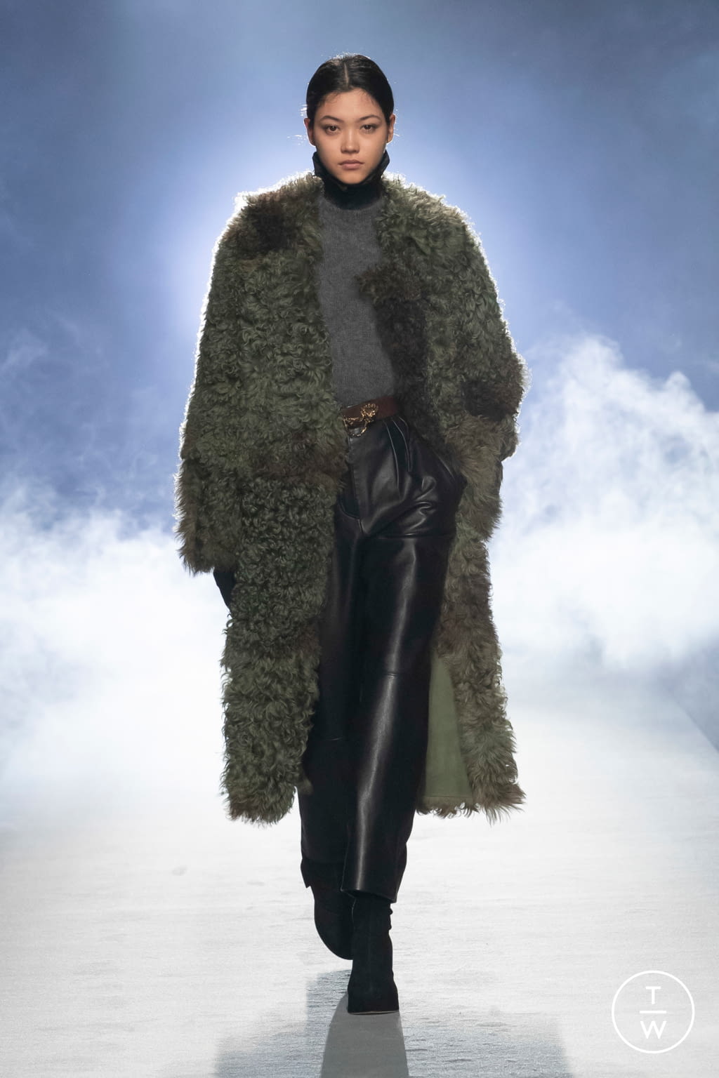 Fashion Week Milan Fall/Winter 2021 look 5 from the Alberta Ferretti collection womenswear