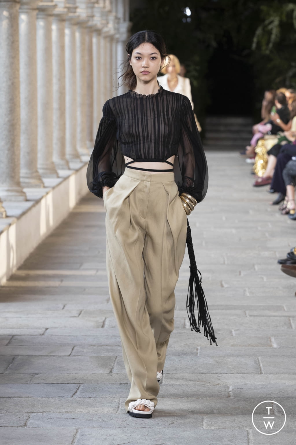 Fashion Week Milan Spring/Summer 2022 look 5 from the Alberta Ferretti collection womenswear