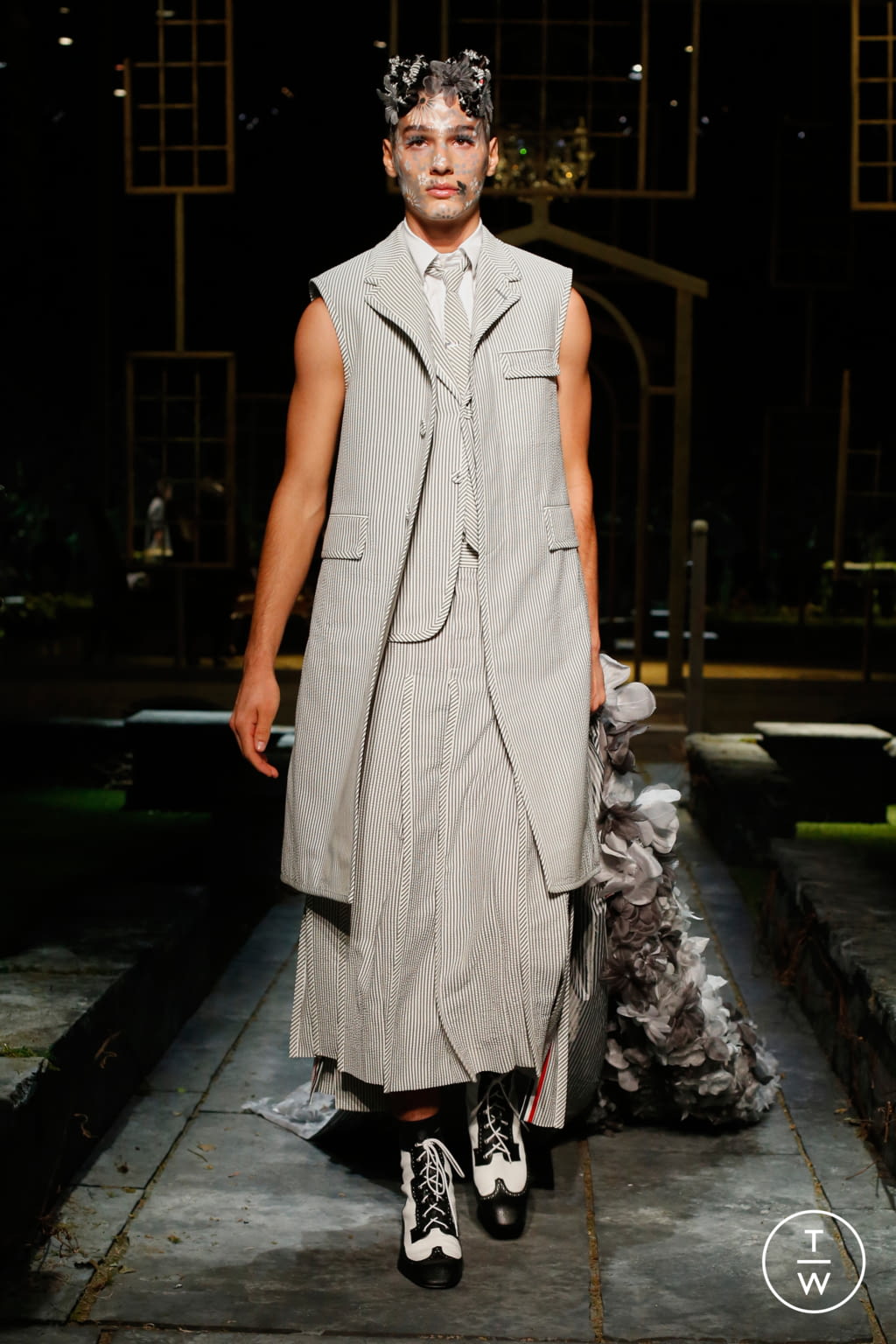 Fashion Week New York Spring/Summer 2022 look 5 from the Thom Browne collection womenswear