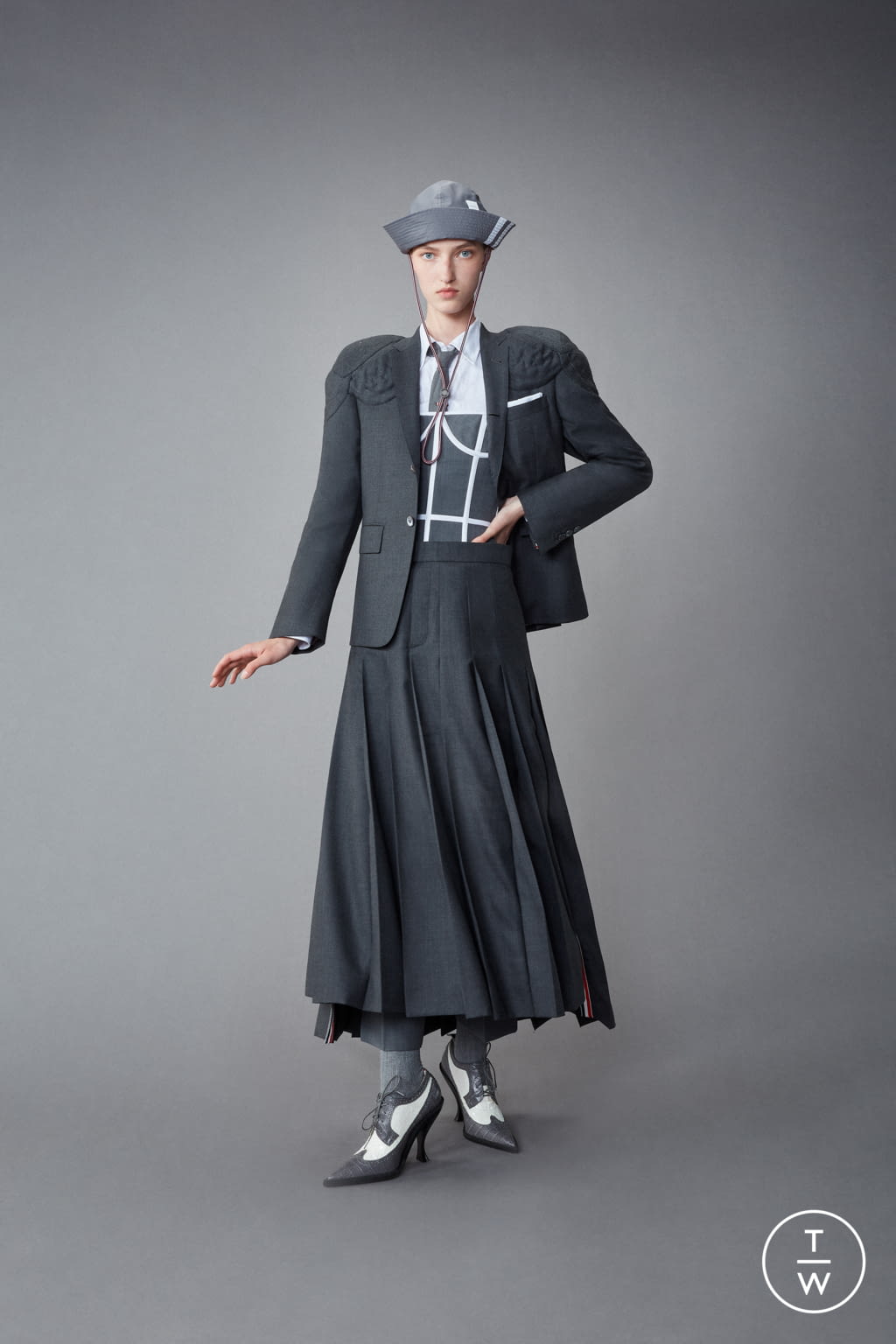 Fashion Week Paris Resort 2022 look 5 from the Thom Browne collection womenswear