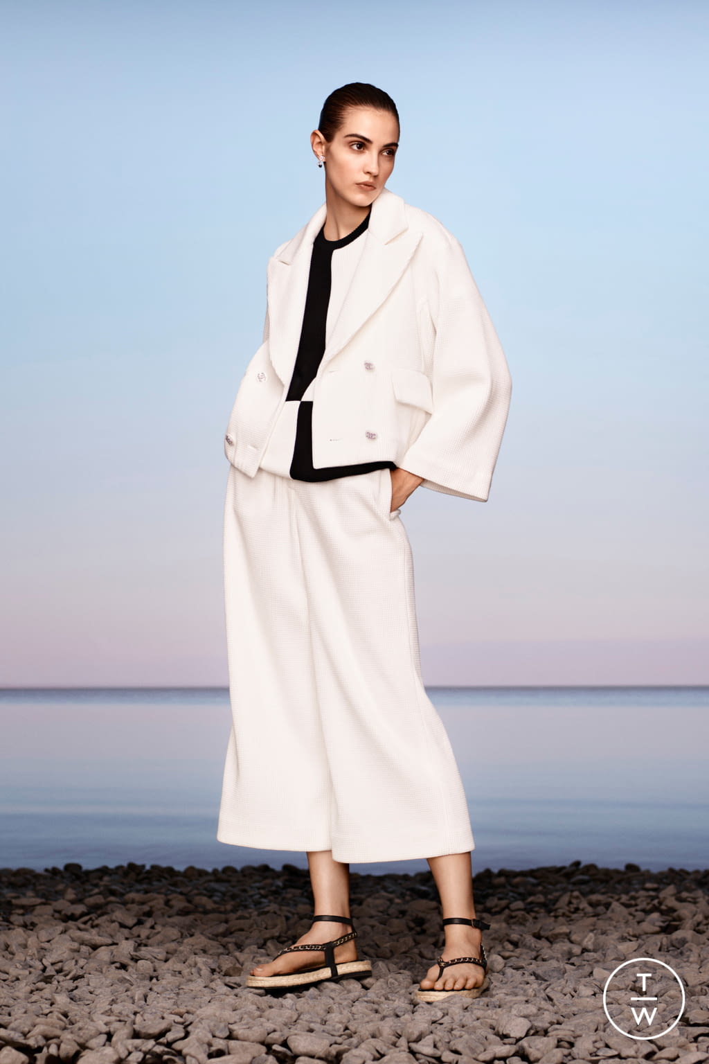 Fashion Week Paris Resort 2021 look 5 from the Chanel collection 女装