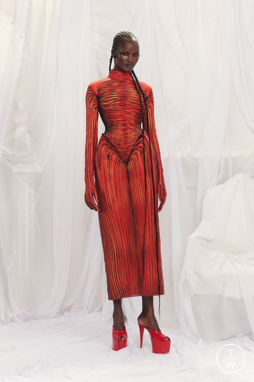 Fashion Week Paris Spring/Summer 2022 look 5 de la collection Jean Paul Gaultier couture