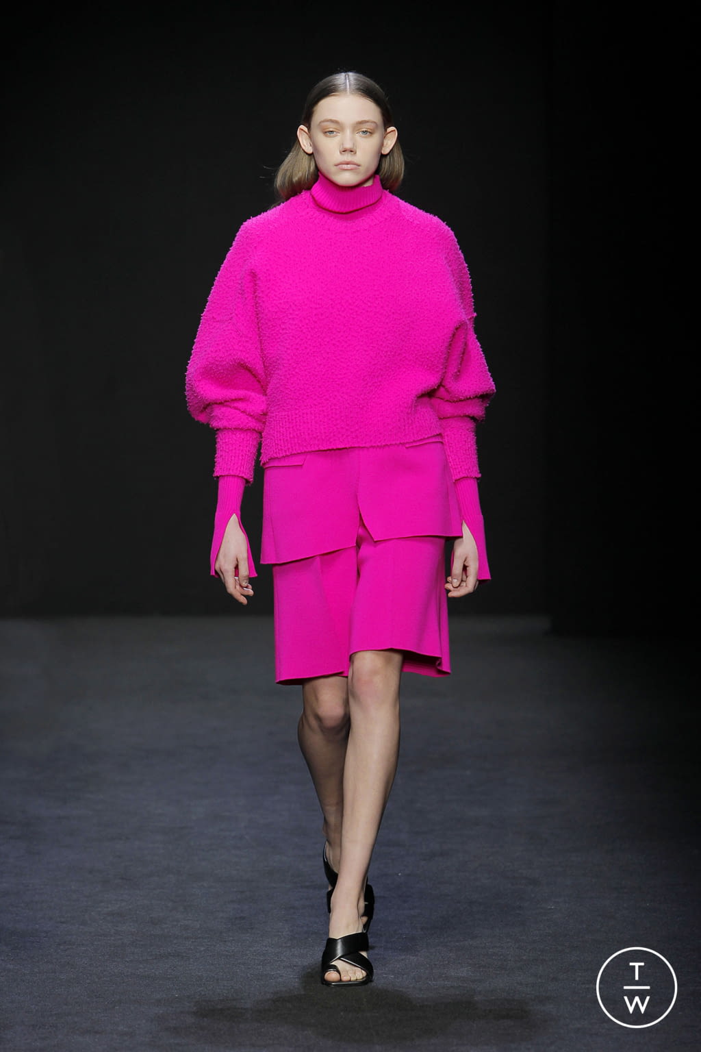 Fashion Week Milan Fall/Winter 2020 look 5 de la collection MRZ womenswear