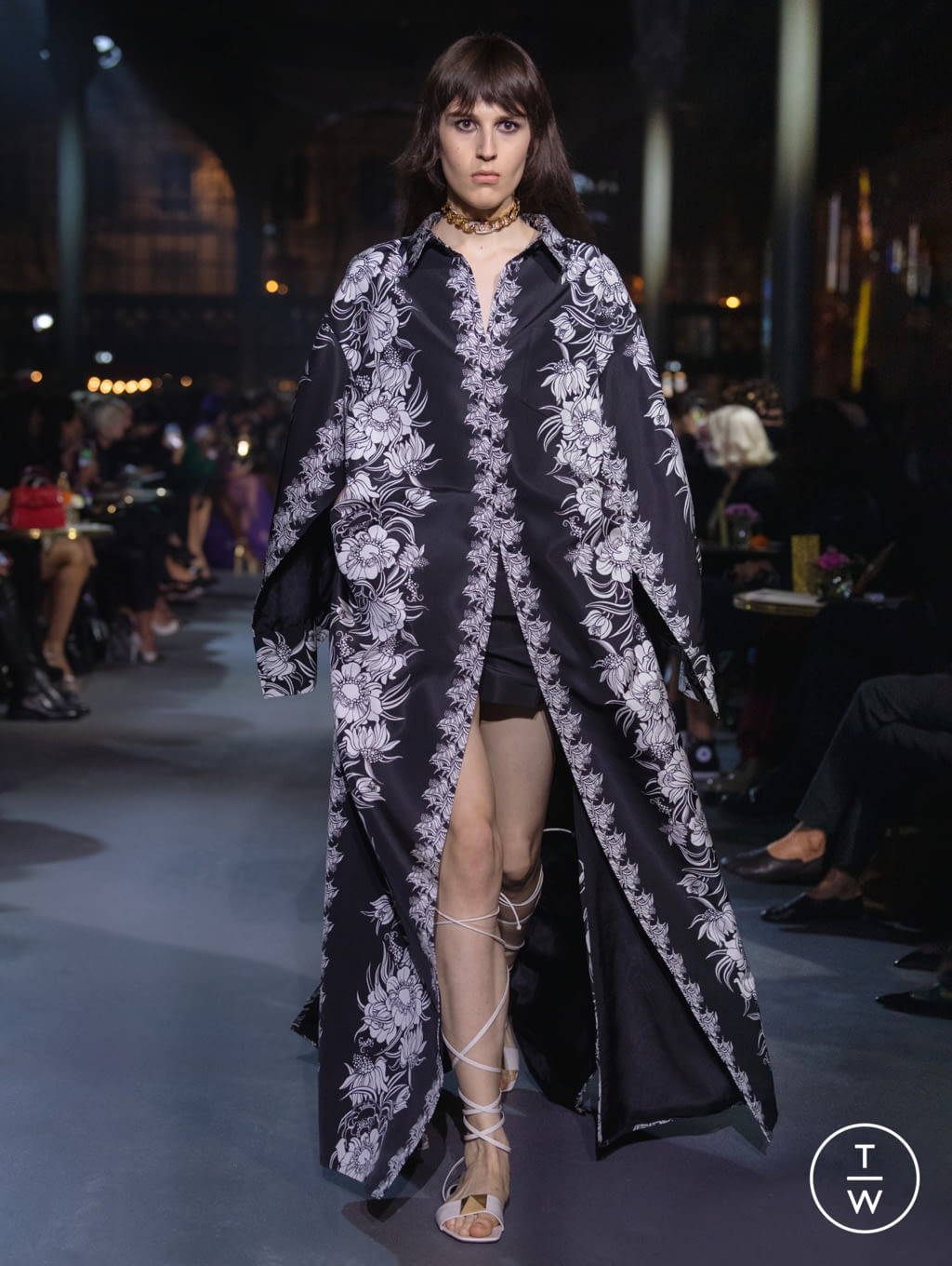 Fashion Week Paris Spring/Summer 2022 look 50 de la collection Valentino womenswear