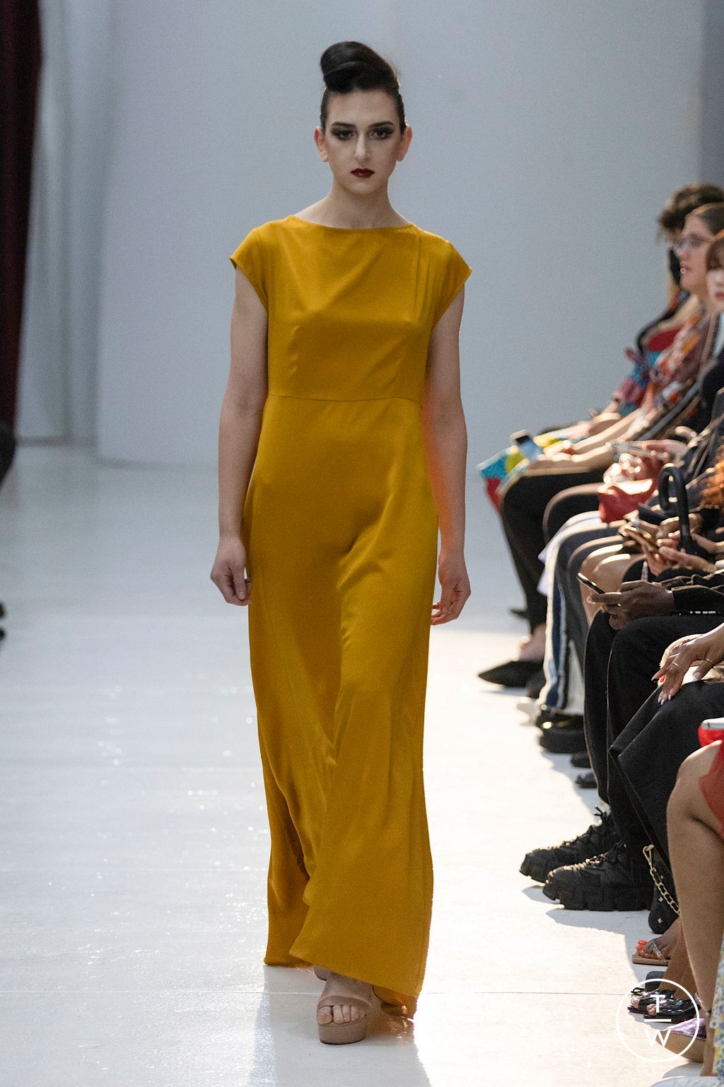 Fashion Week New York Spring/Summer 2023 look 23 from the Negris Lebrum collection 女装