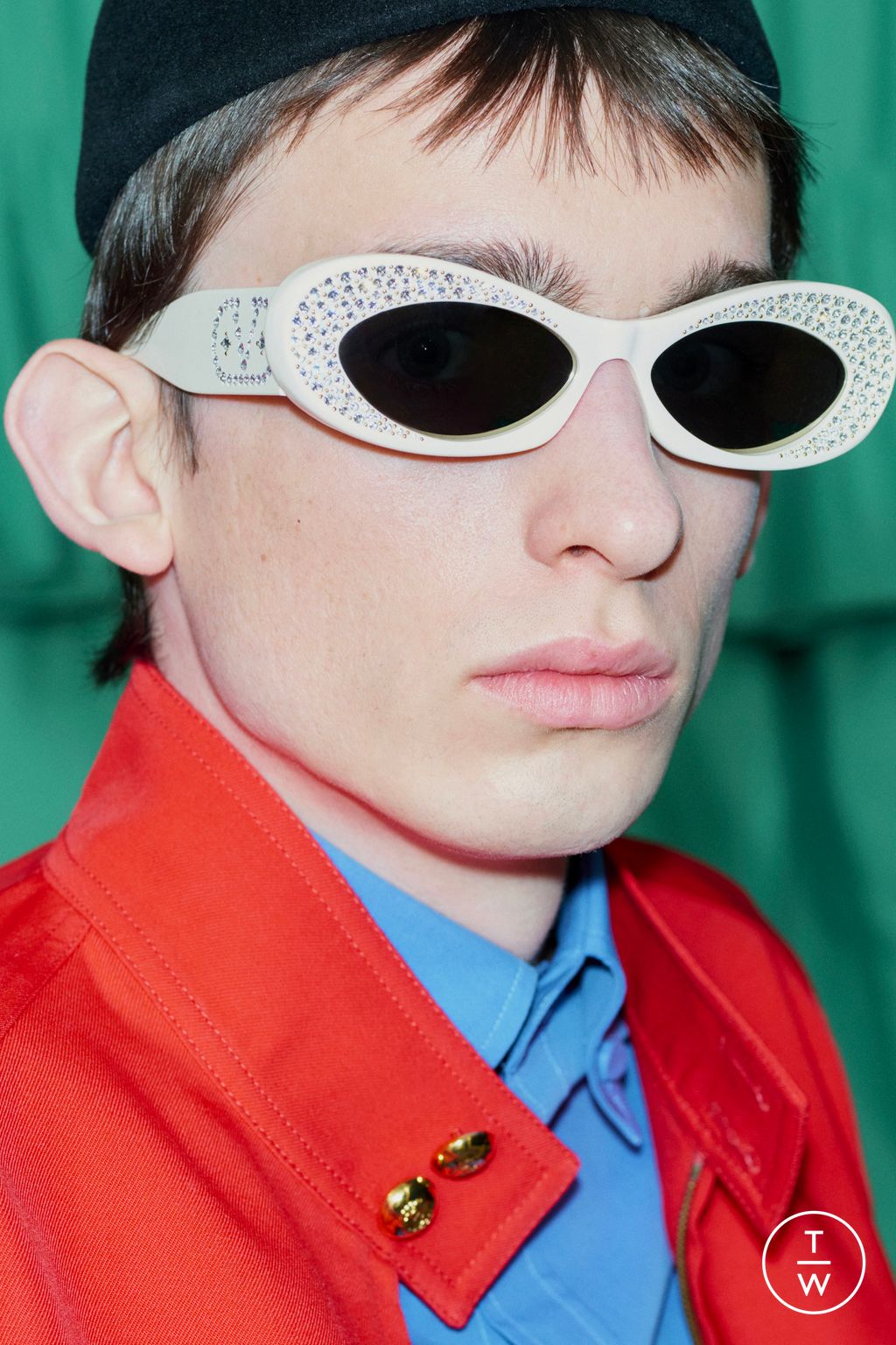 Fashion Week Paris Pre-Fall 2025 look 102 from the Valentino collection womenswear