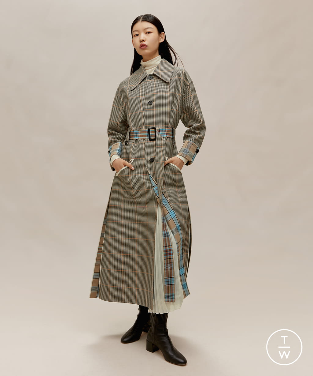 Fashion Week Paris Fall/Winter 2020 look 6 from the Icicle collection womenswear