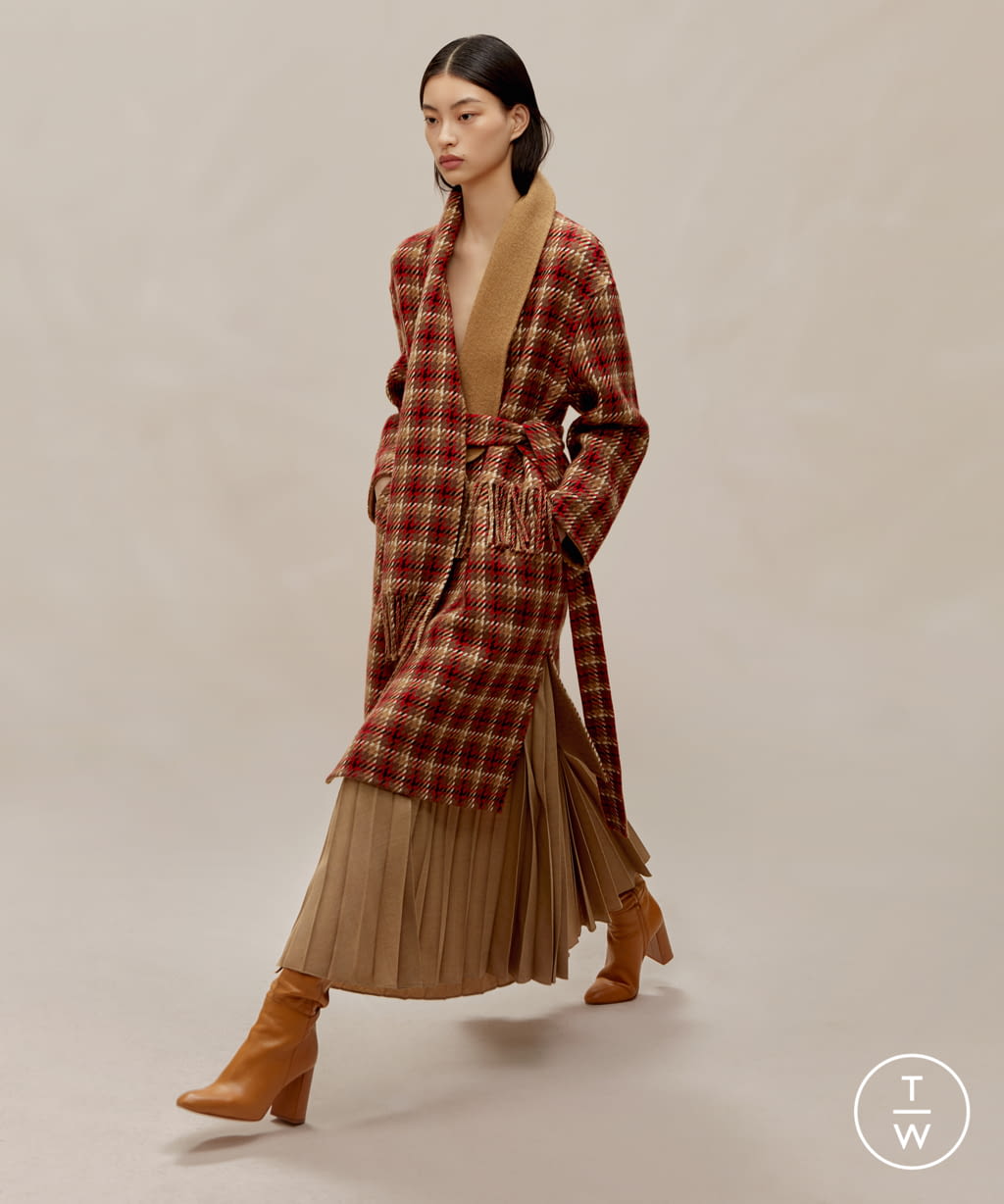 Fashion Week Paris Fall/Winter 2020 look 7 from the Icicle collection womenswear