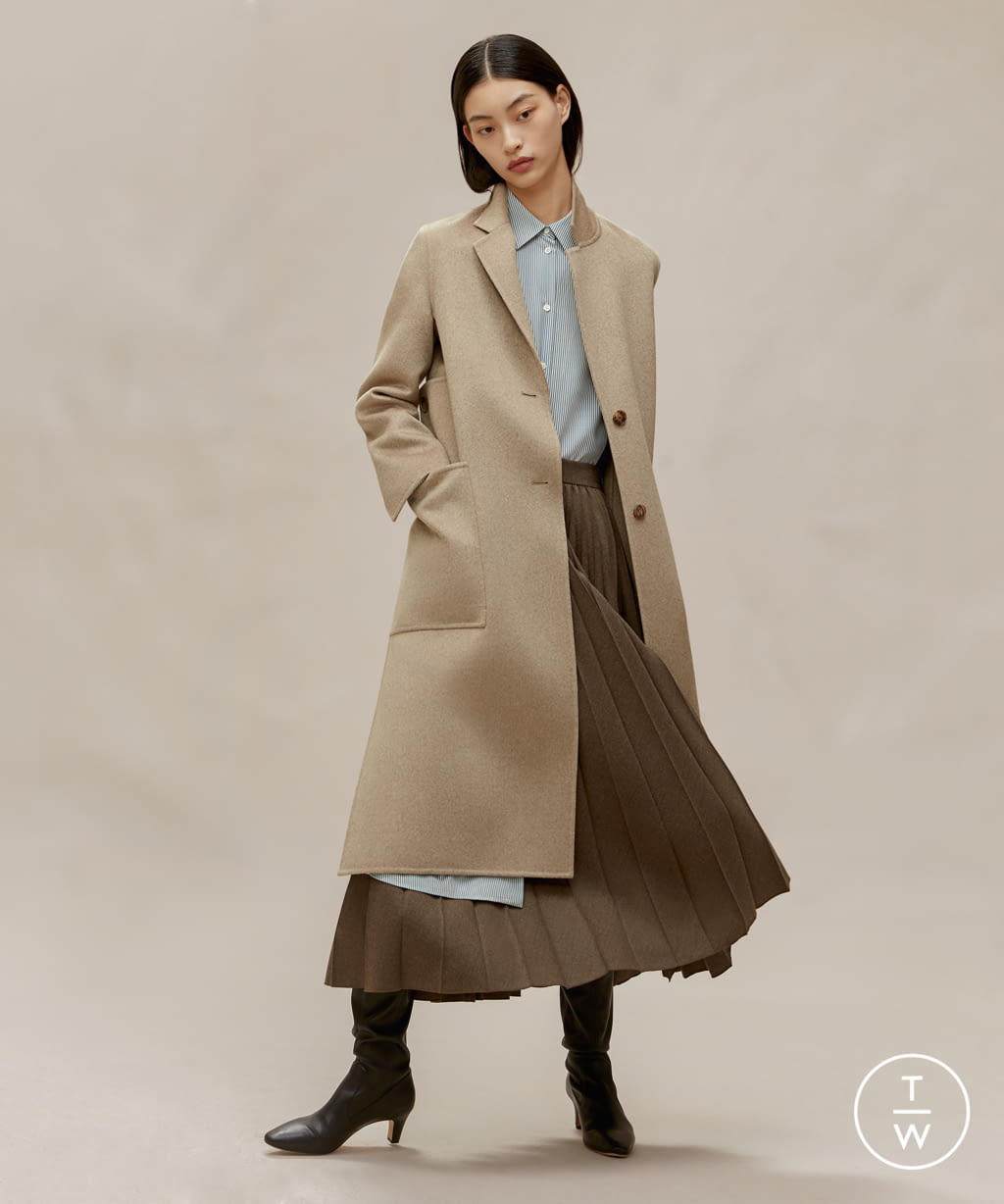 Fashion Week Paris Fall/Winter 2020 look 16 from the Icicle collection womenswear