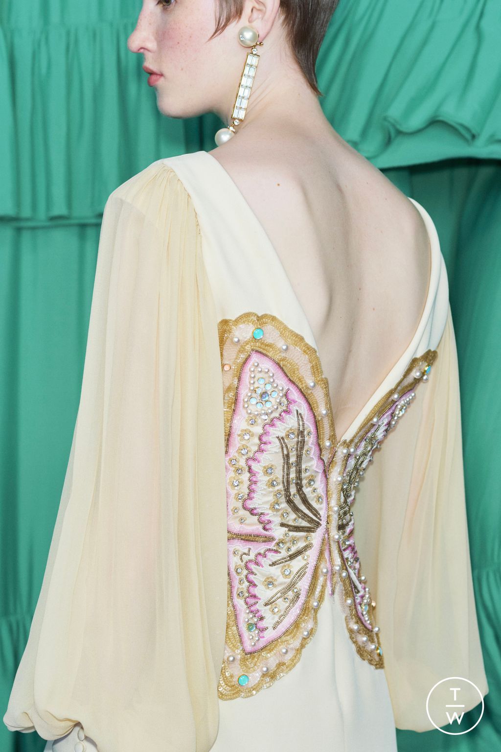 Fashion Week Paris Pre-Fall 2025 look 104 from the Valentino collection womenswear