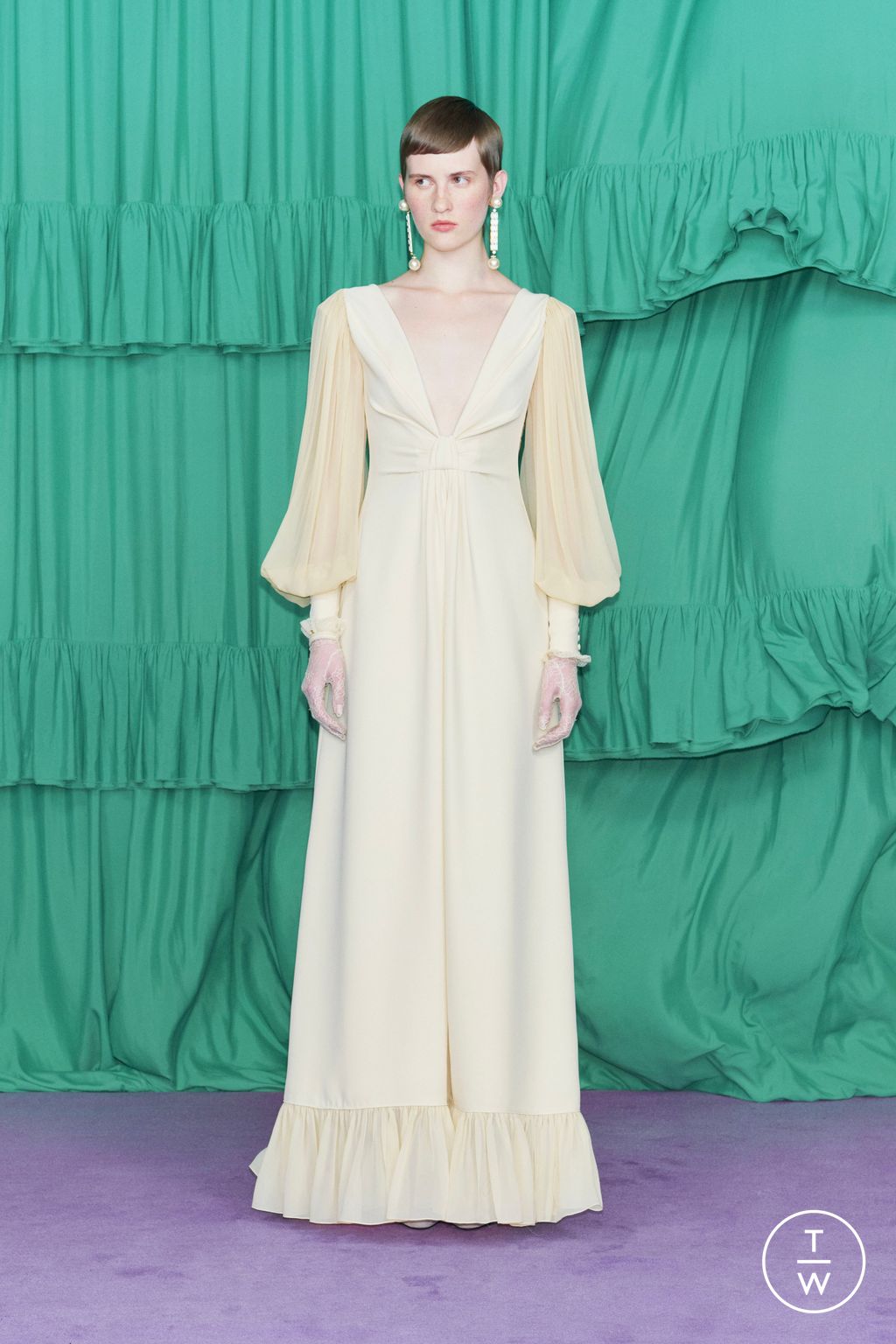 Fashion Week Paris Pre-Fall 2025 look 103 from the Valentino collection womenswear