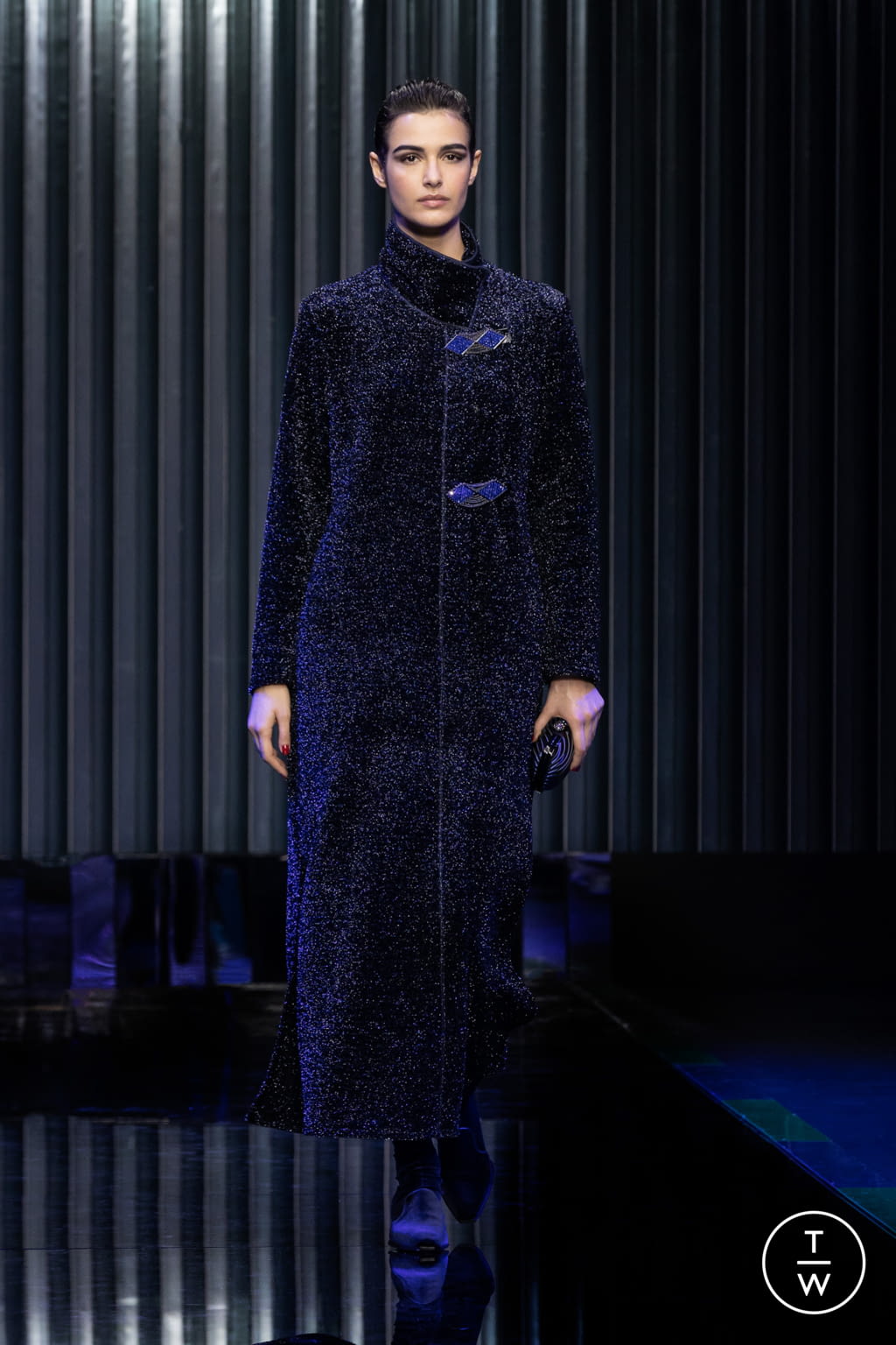 Fashion Week Milan Fall/Winter 2022 look 52 from the Giorgio Armani collection womenswear