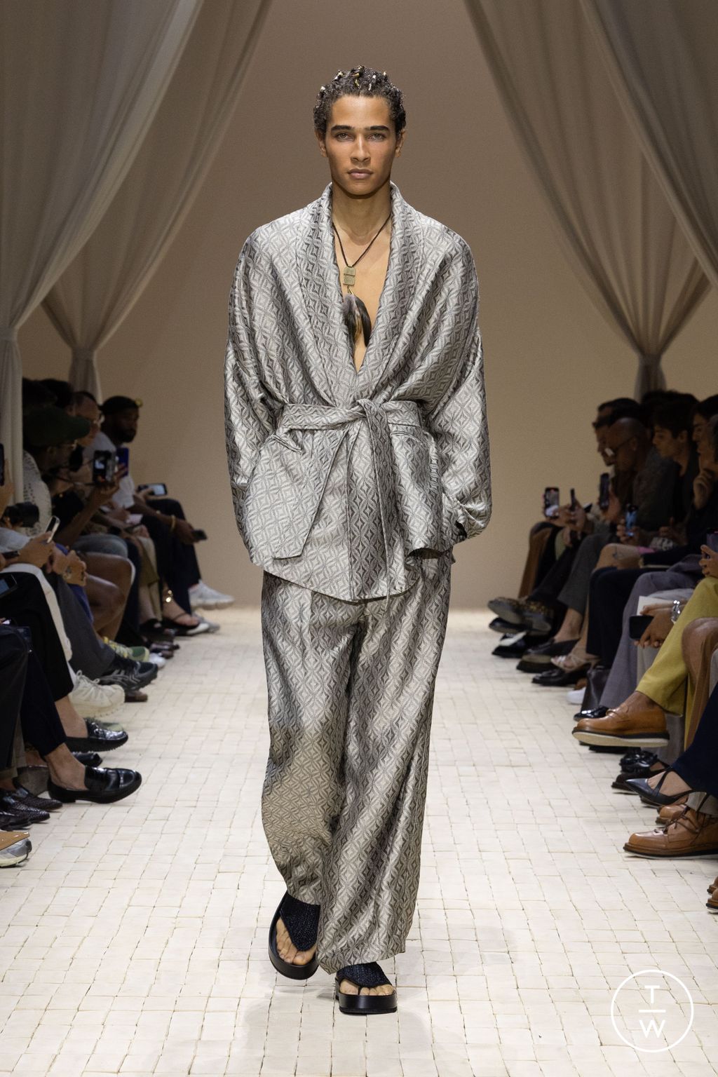 Fashion Week Milan Spring/Summer 2026 look 52 from the Emporio Armani collection menswear