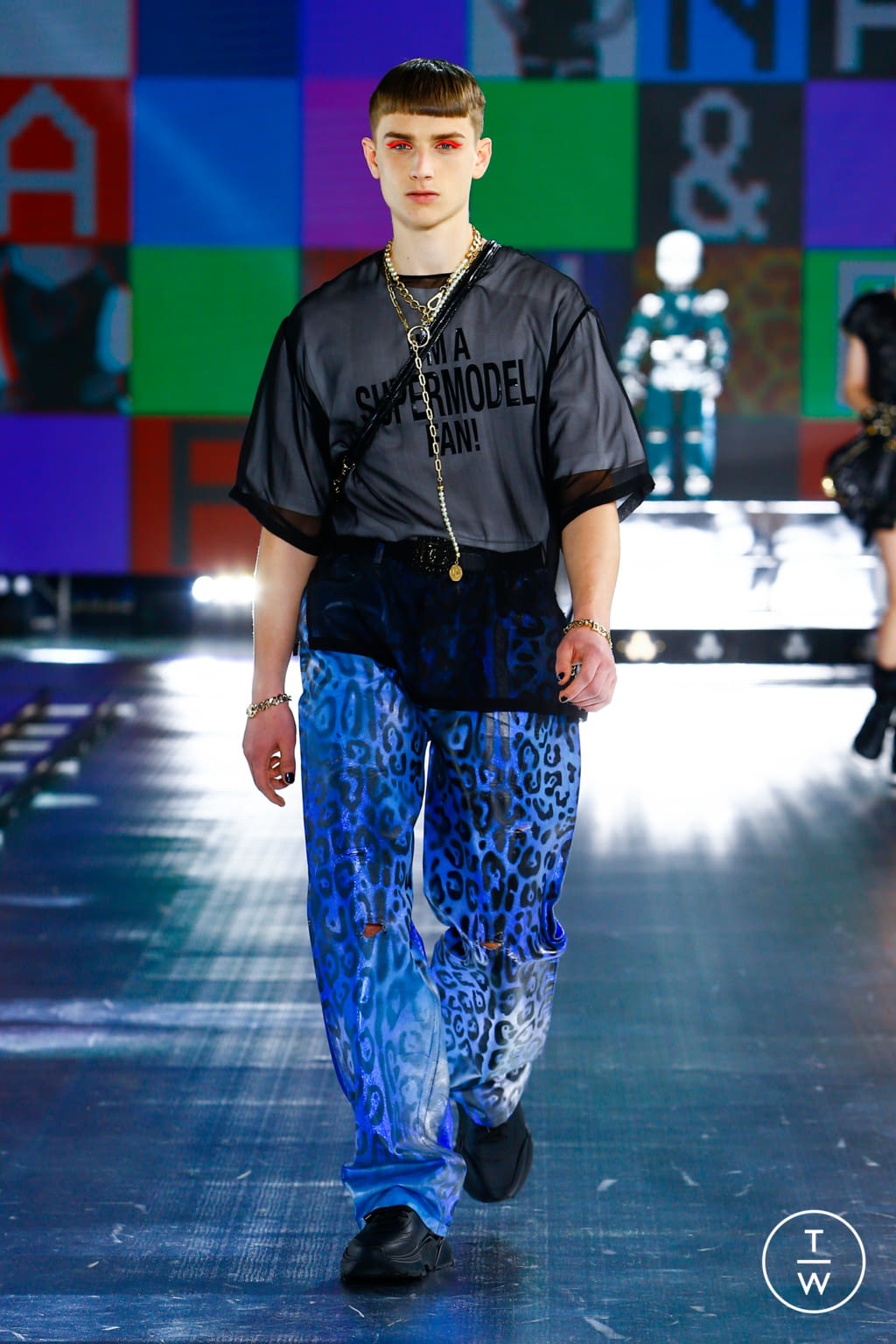 Fashion Week Milan Fall/Winter 2021 look 60 from the Dolce & Gabbana collection womenswear