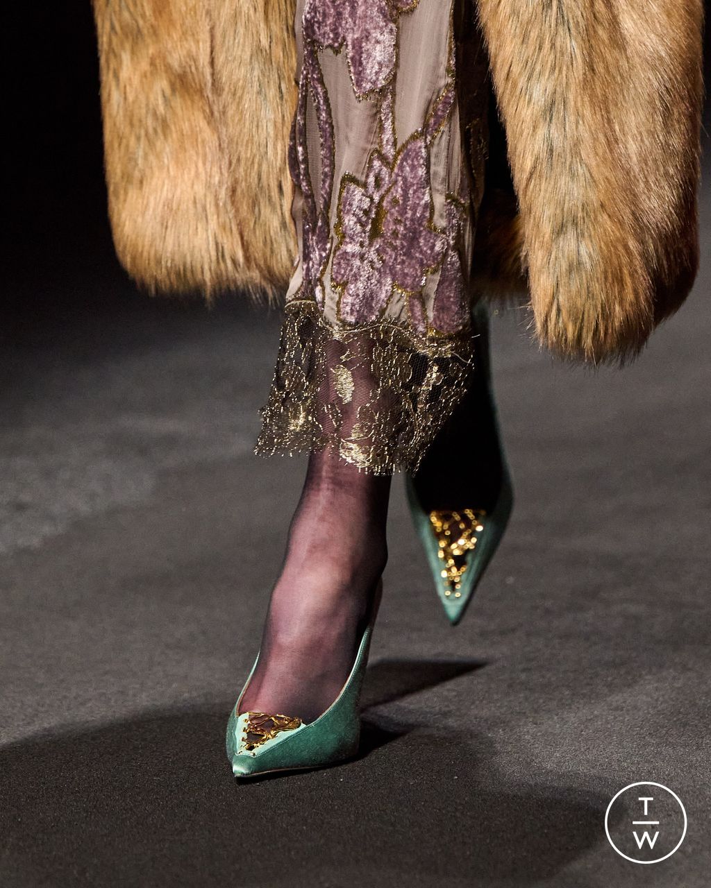 Fashion Week Milan Fall/Winter 2025 look 26 from the Roberto Cavalli collection womenswear accessories