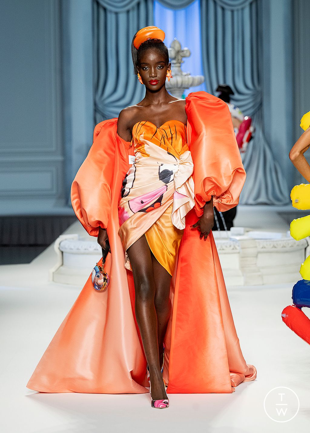 Fashion Week Milan Spring/Summer 2023 look 53 from the Moschino collection womenswear