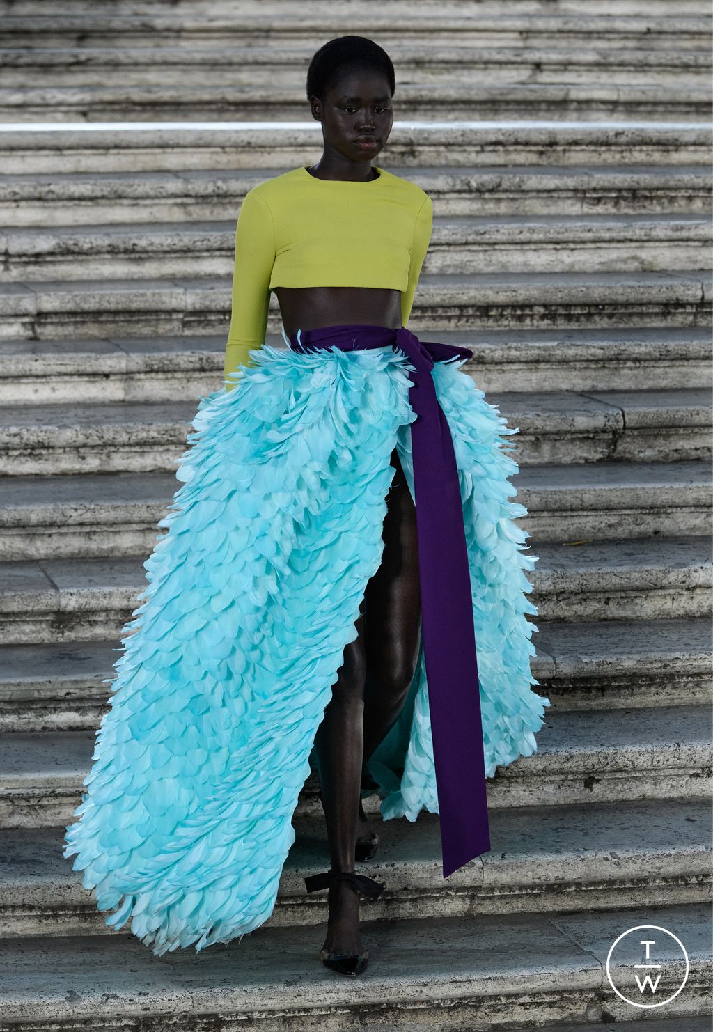 Fashion Week Paris Fall/Winter 2022 look 53 de la collection Valentino couture