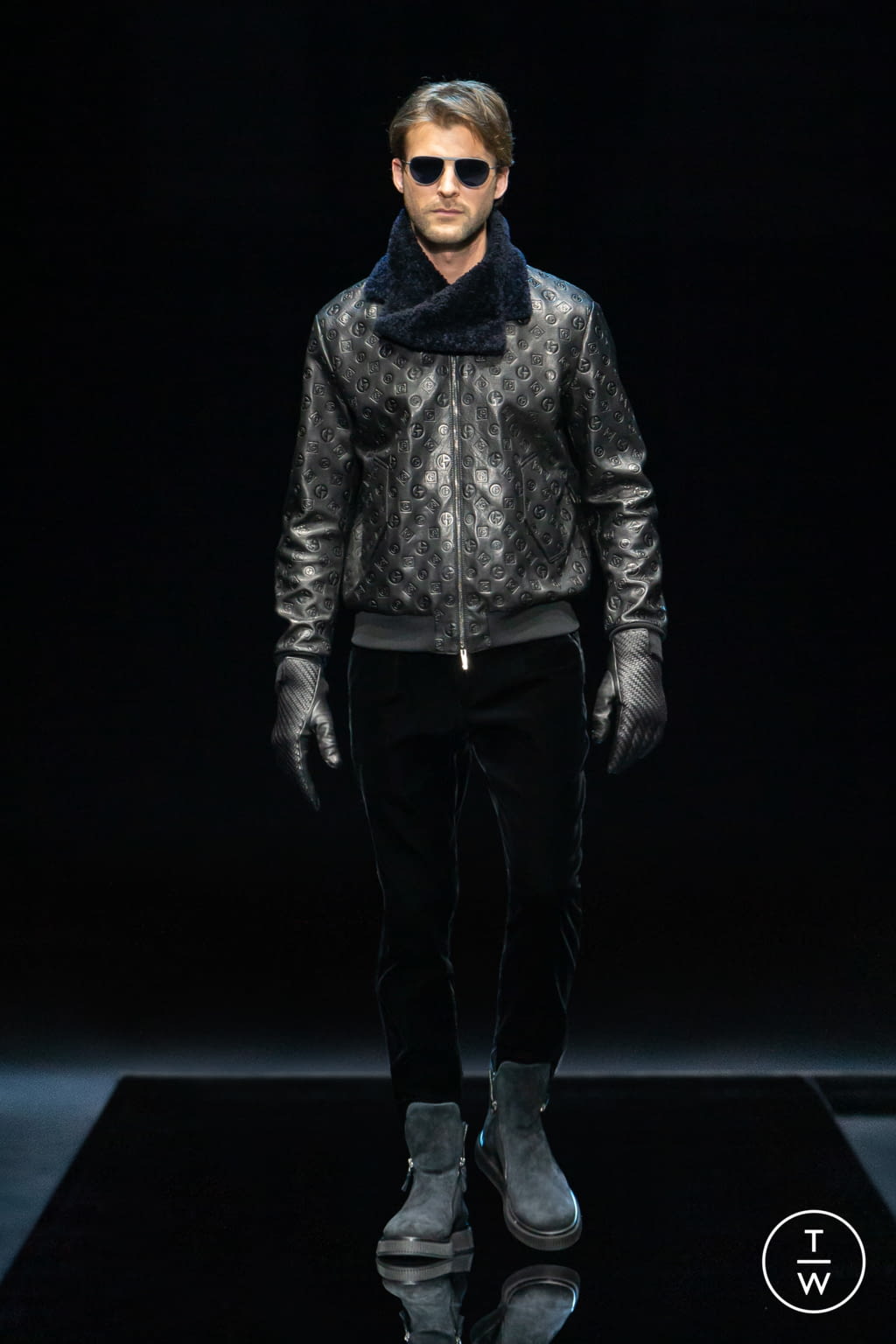 Fashion Week Milan Fall/Winter 2021 look 54 from the Giorgio Armani collection menswear