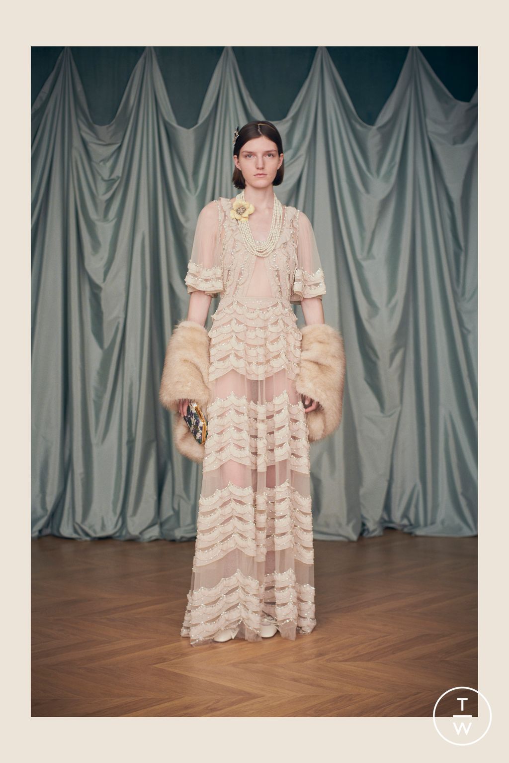 Fashion Week Paris Resort 2025 look 54 from the Valentino collection womenswear