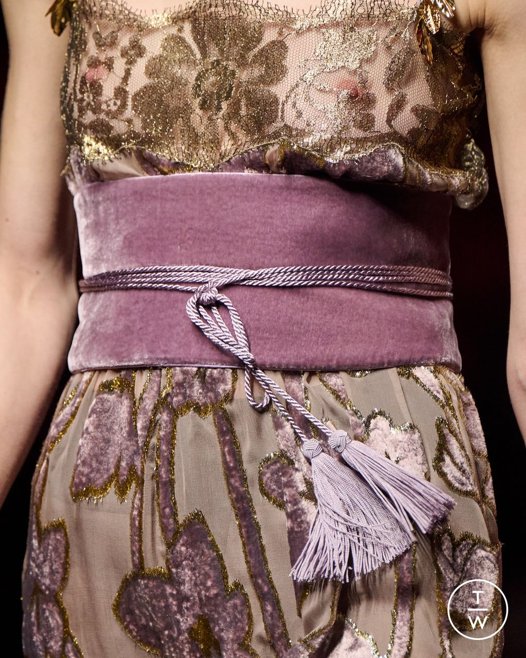 Fashion Week Milan Fall/Winter 2025 look 28 from the Roberto Cavalli collection womenswear accessories