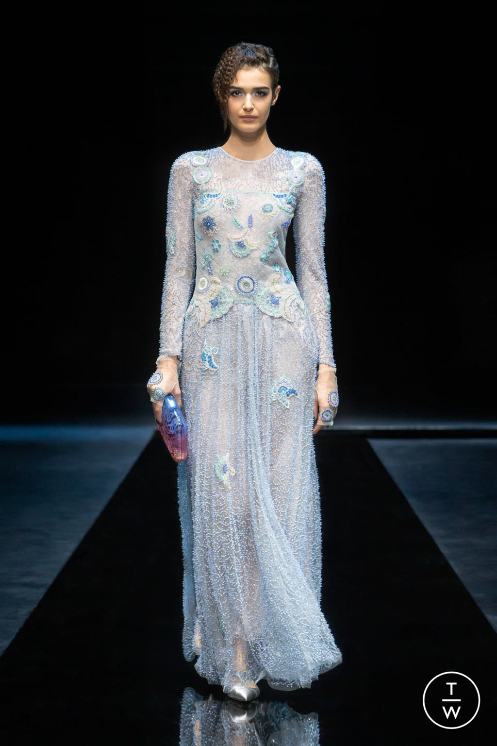 Fashion Week Milan Fall/Winter 2021 look 56 from the Giorgio Armani collection 女装