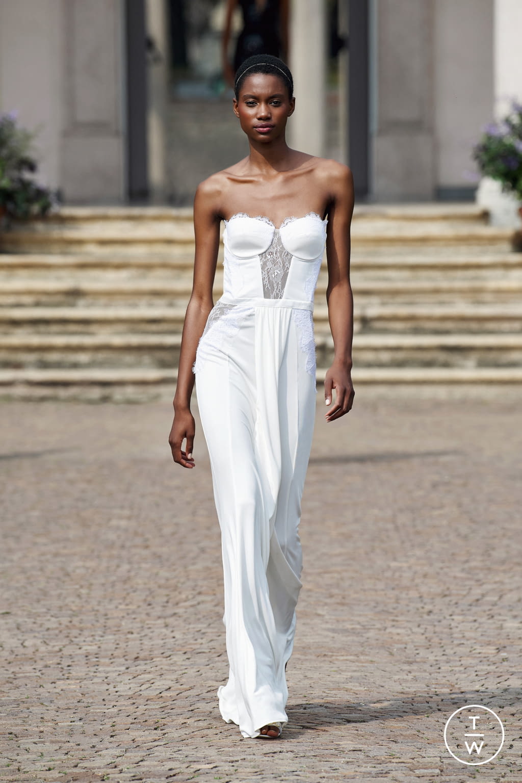 Fashion Week Milan Spring/Summer 2021 look 57 from the Elisabetta Franchi collection 女装