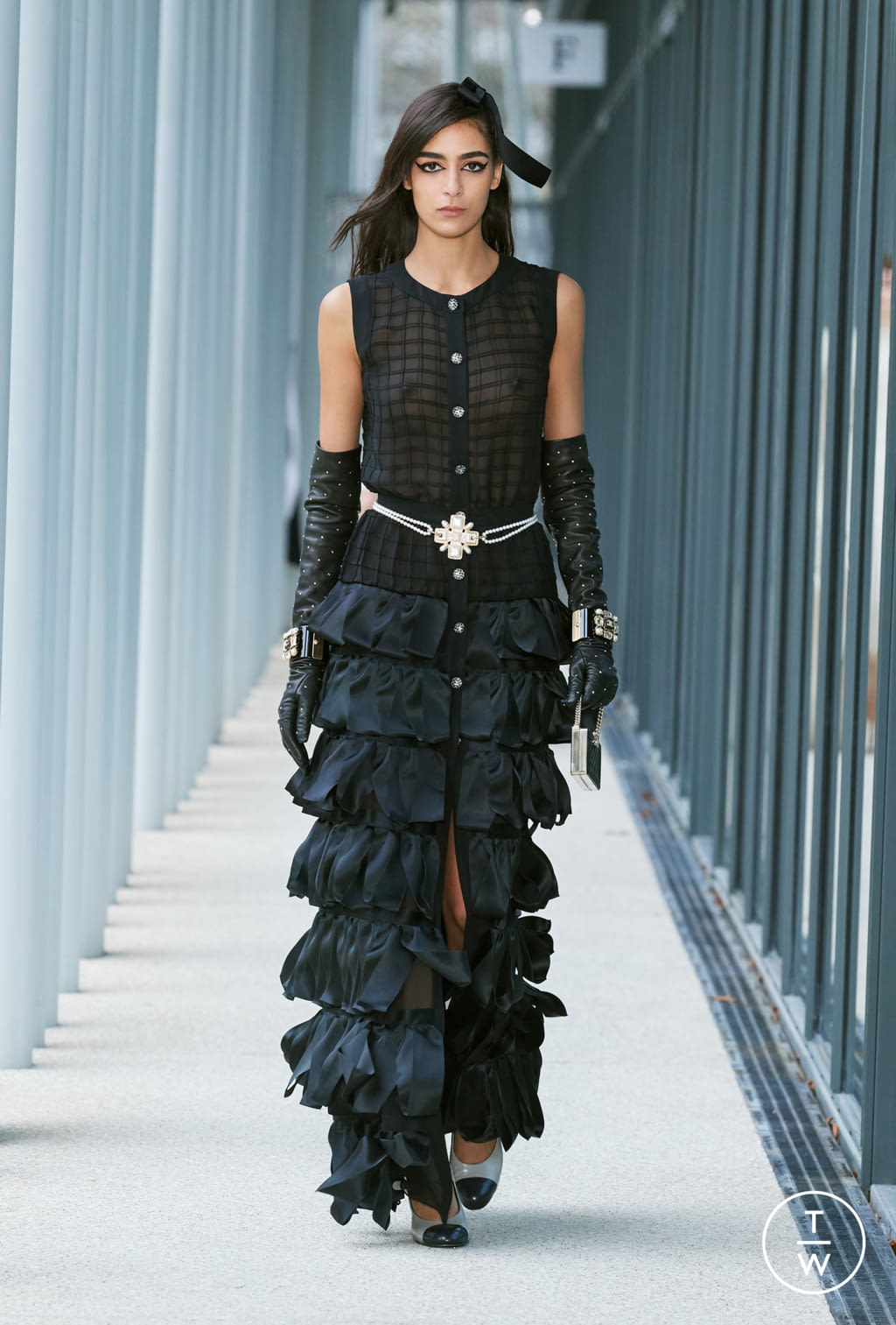 Fashion Week Paris Pre-Fall 2022 look 57 from the Chanel collection womenswear