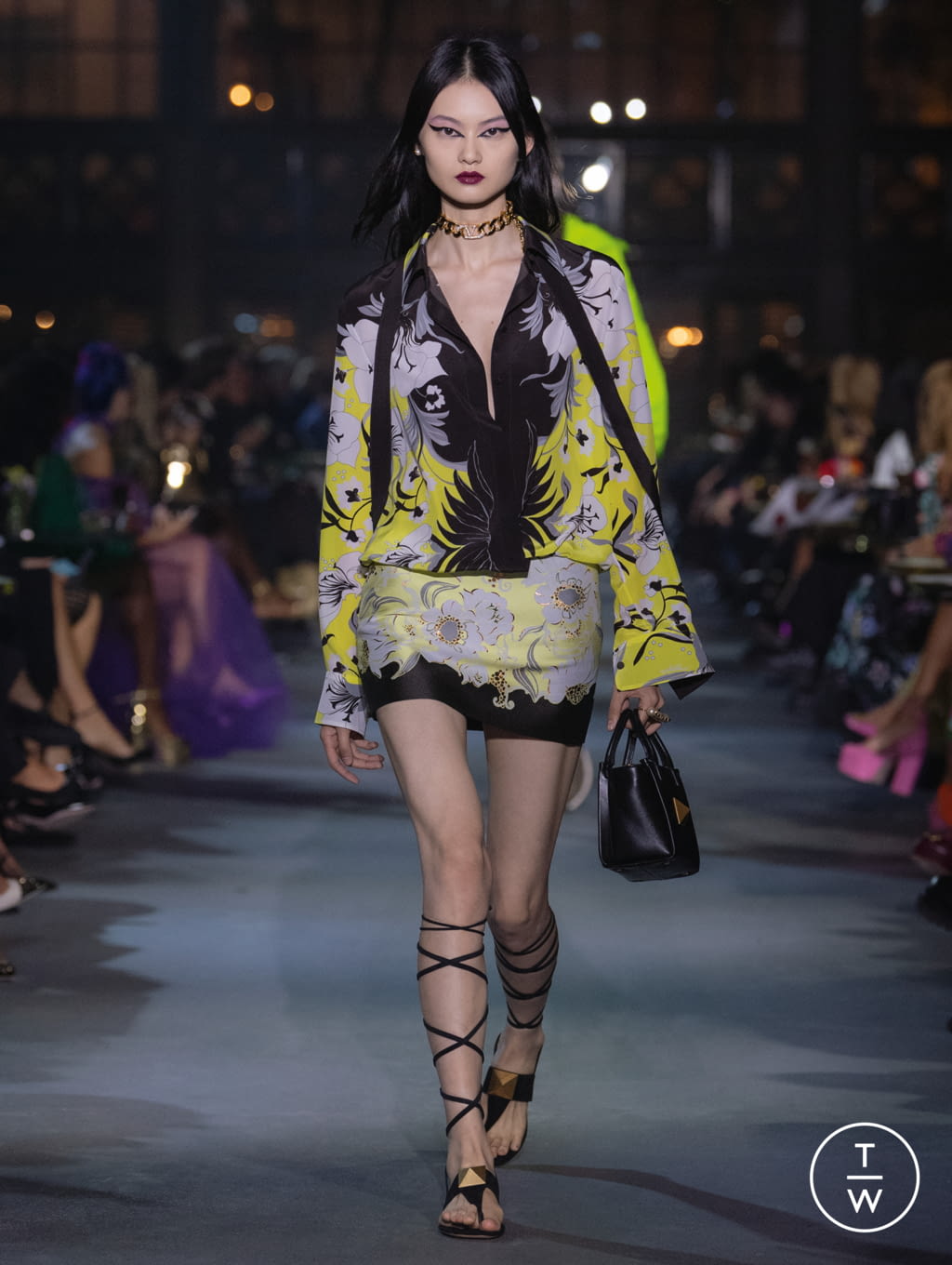 Fashion Week Paris Spring/Summer 2022 look 57 de la collection Valentino womenswear
