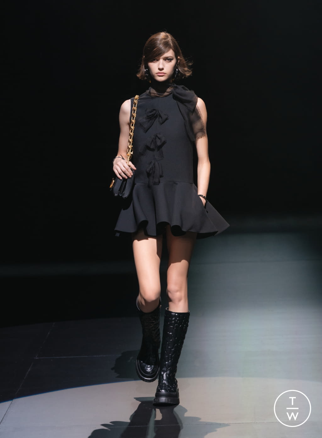 Fashion Week Milan Fall/Winter 2021 look 57 de la collection Valentino womenswear