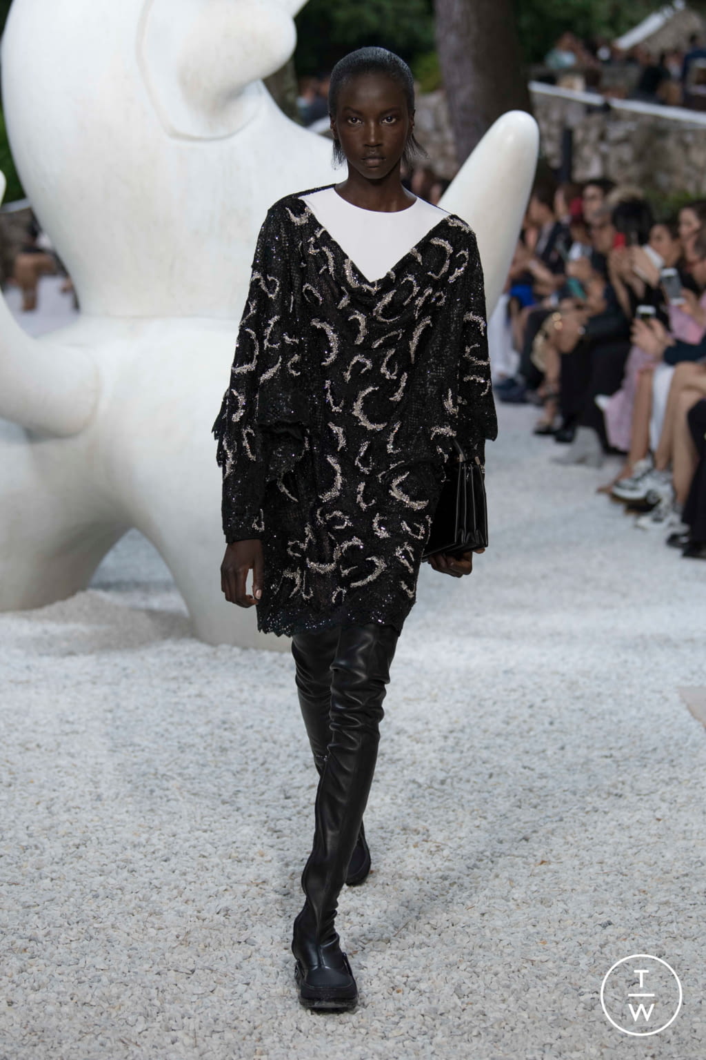 Fashion Week Paris Resort 2019 look 58 from the Louis Vuitton collection womenswear