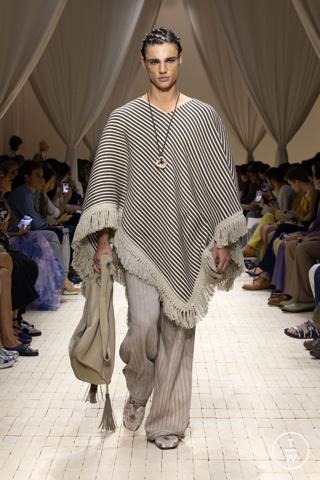 Fashion Week Milan Spring/Summer 2026 look 59 de la collection Emporio Armani menswear