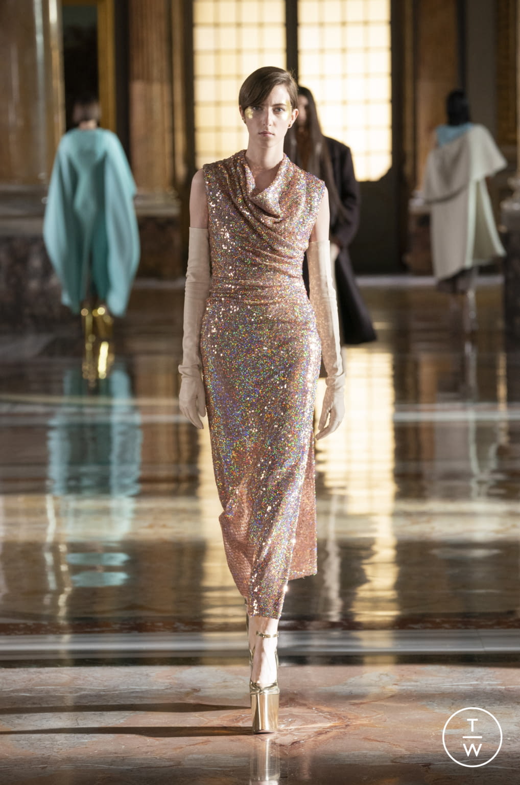 Fashion Week Paris Spring/Summer 2021 look 59 from the Valentino collection couture