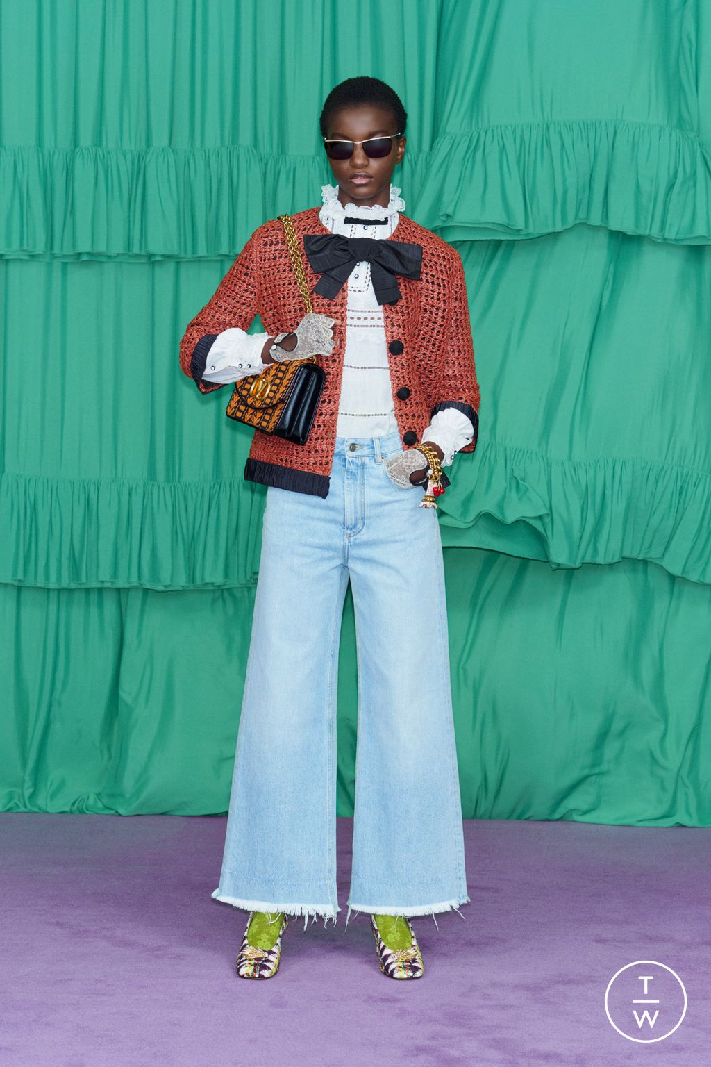 Fashion Week Paris Pre-Fall 2025 look 118 from the Valentino collection womenswear