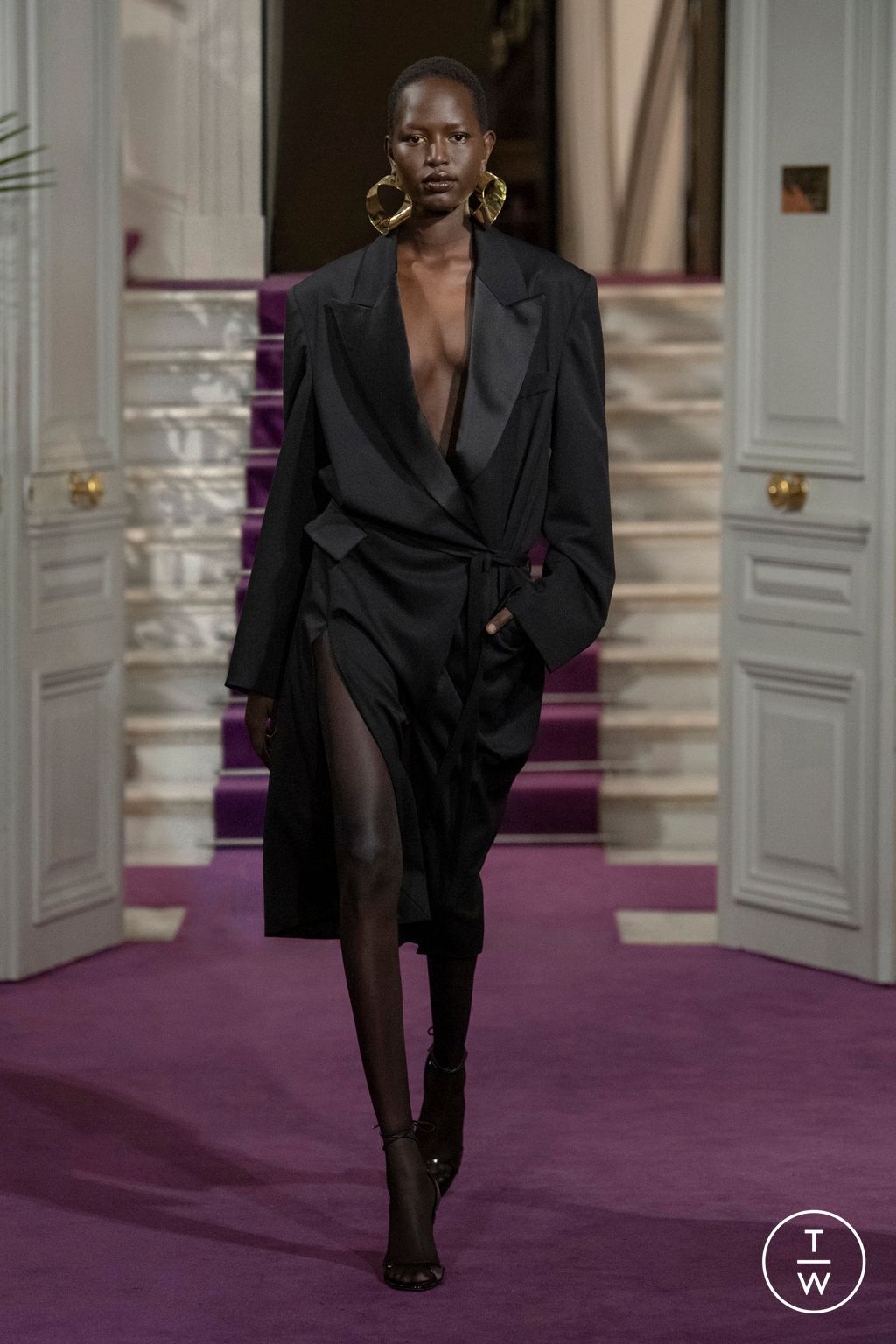 Fashion Week Paris Spring/Summer 2024 look 59 from the Valentino collection couture