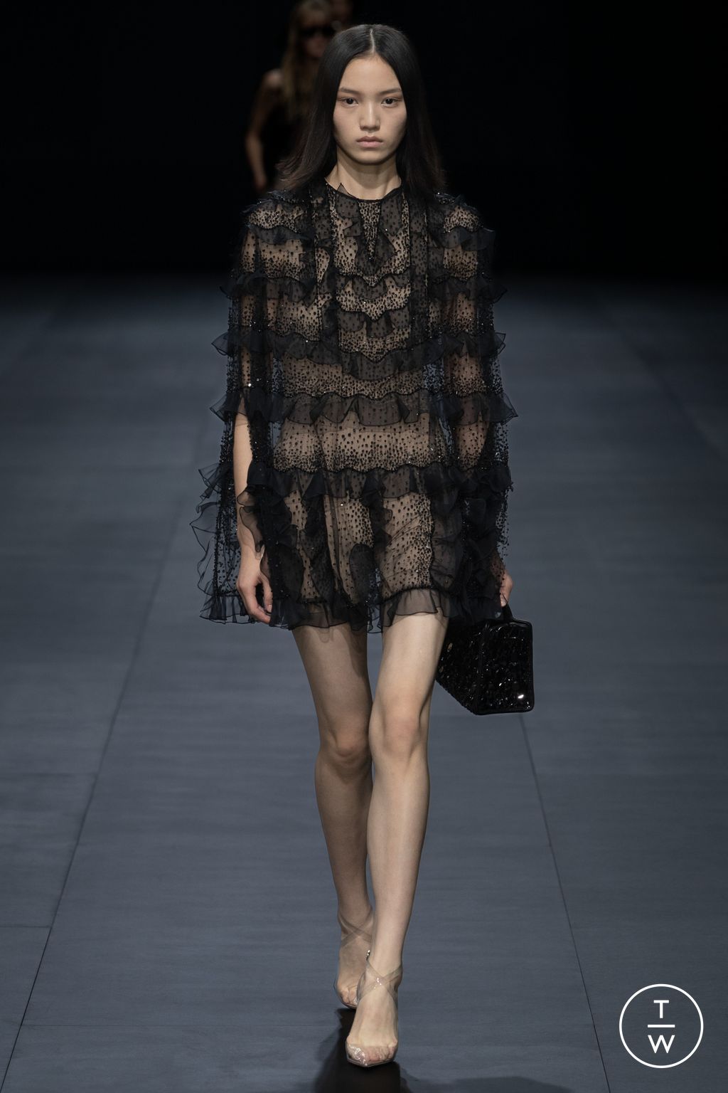Fashion Week Paris Spring/Summer 2023 look 59 from the Valentino collection 女装