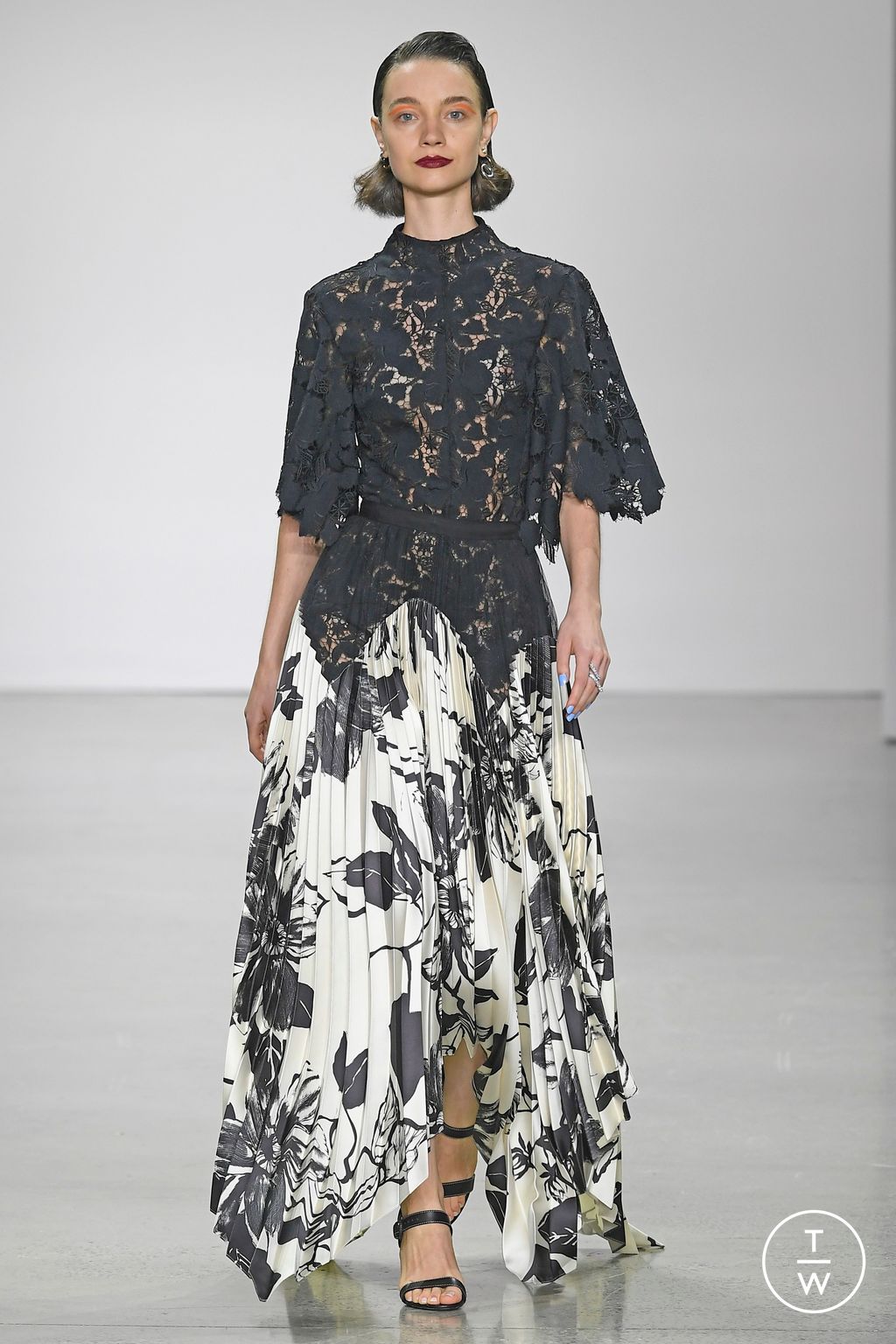 Fashion Week New York Spring/Summer 2023 look 14 de la collection Bibhu Mohapatra womenswear